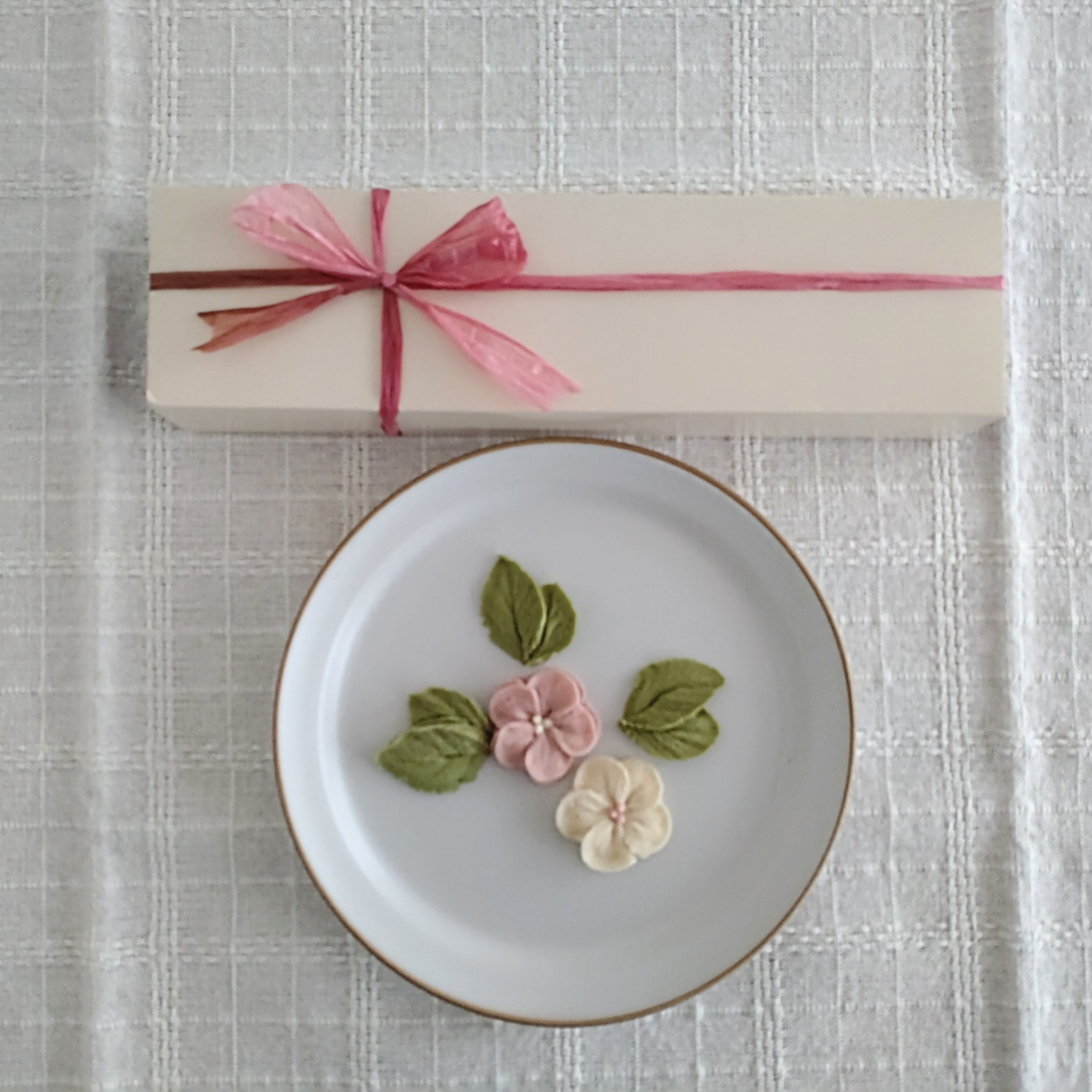 餡フラワークッキー　ラズベリーと抹茶