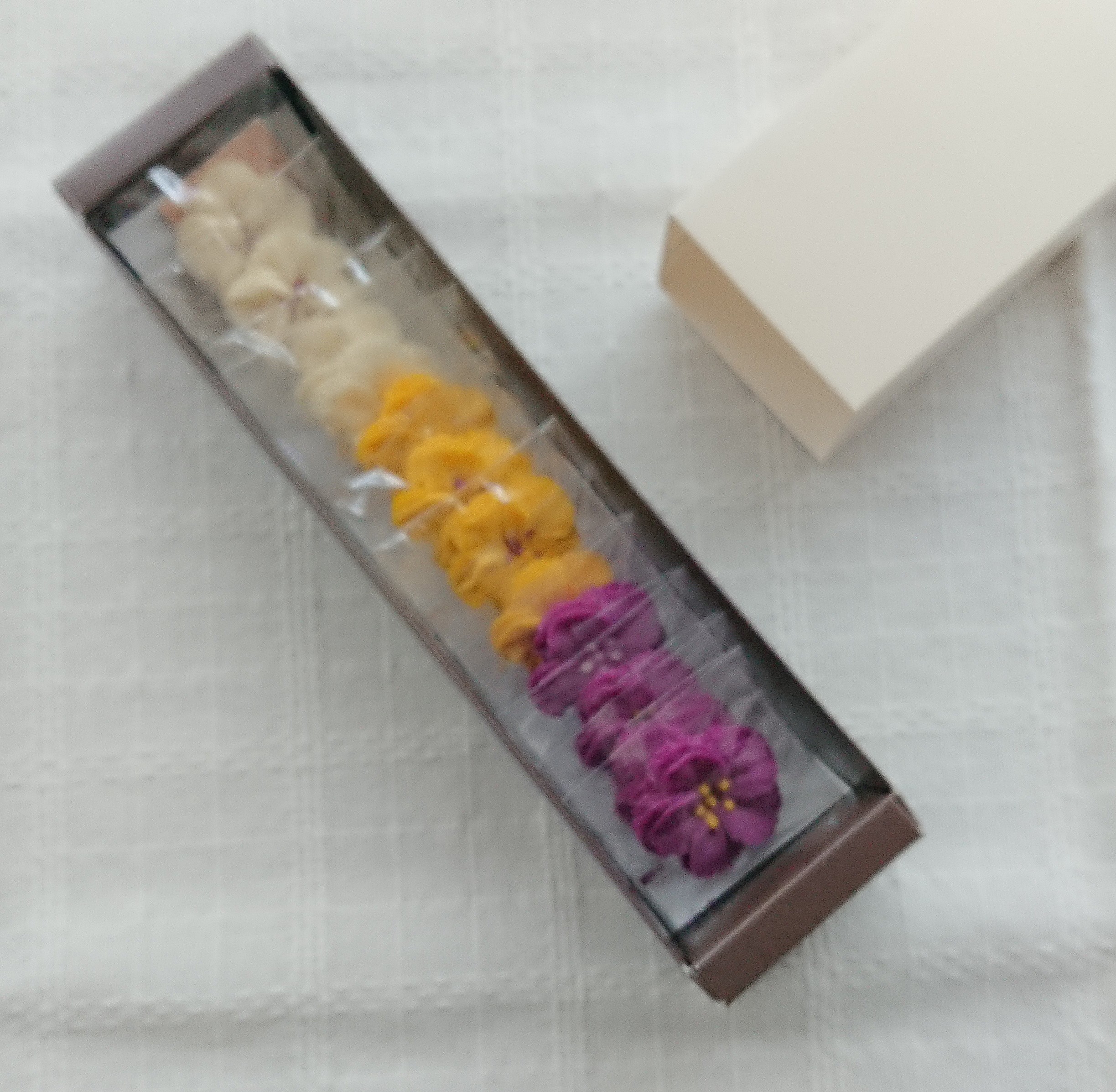 餡フラワークッキー箱入りを販売しました