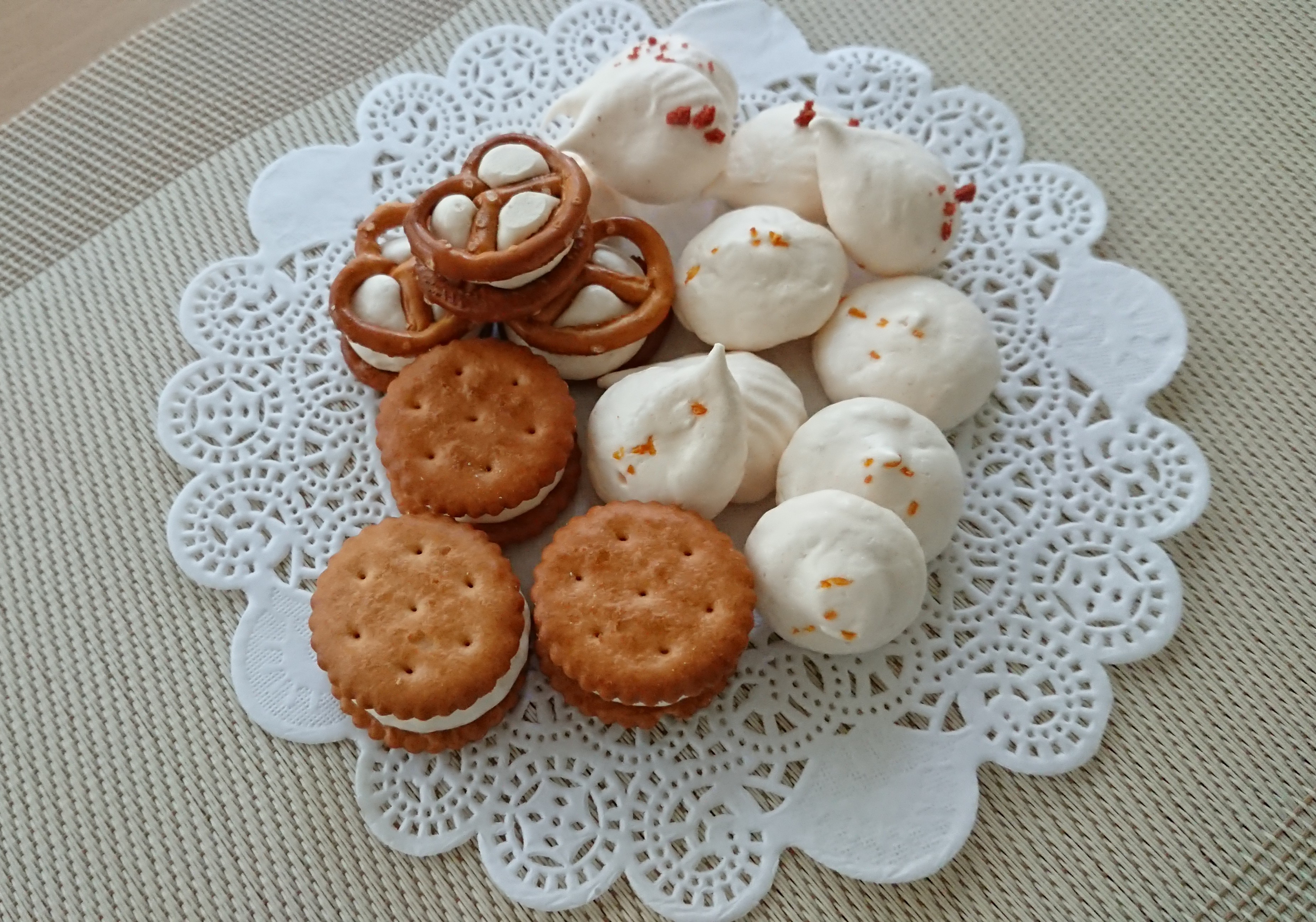 近況？とメレンゲ菓子