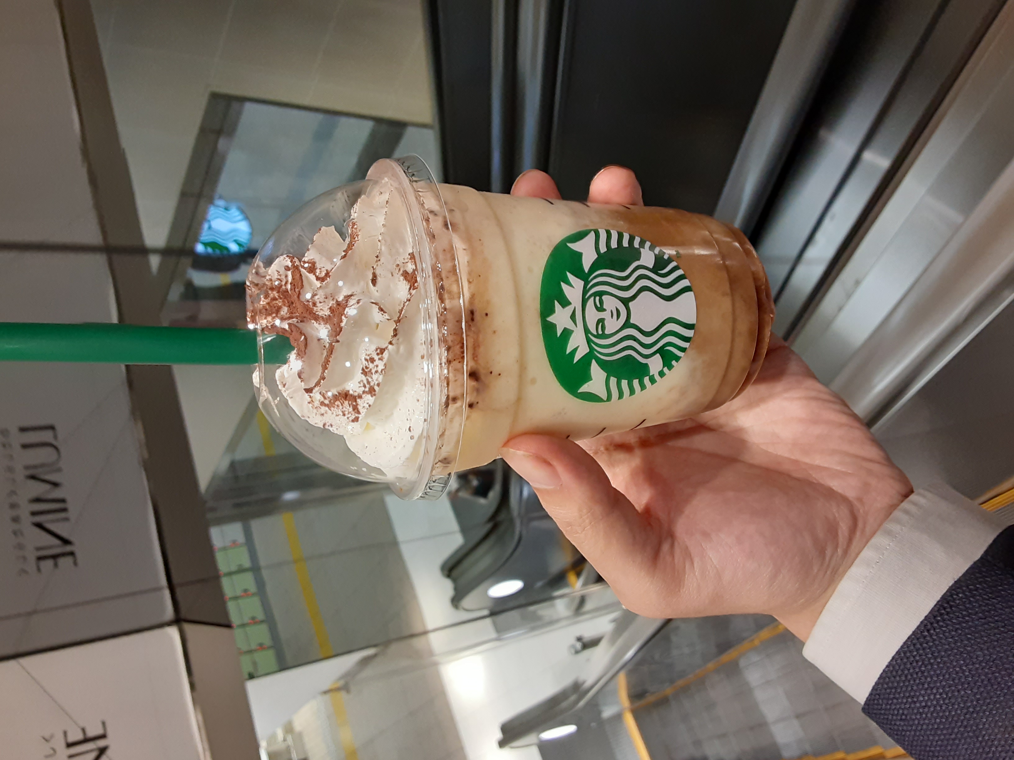 柄にもなくスタバ！