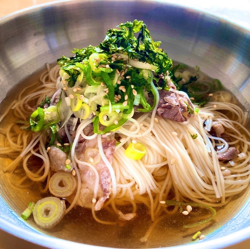 夏にぴったり　涼しいそーめん　焼きばら海苔のせ