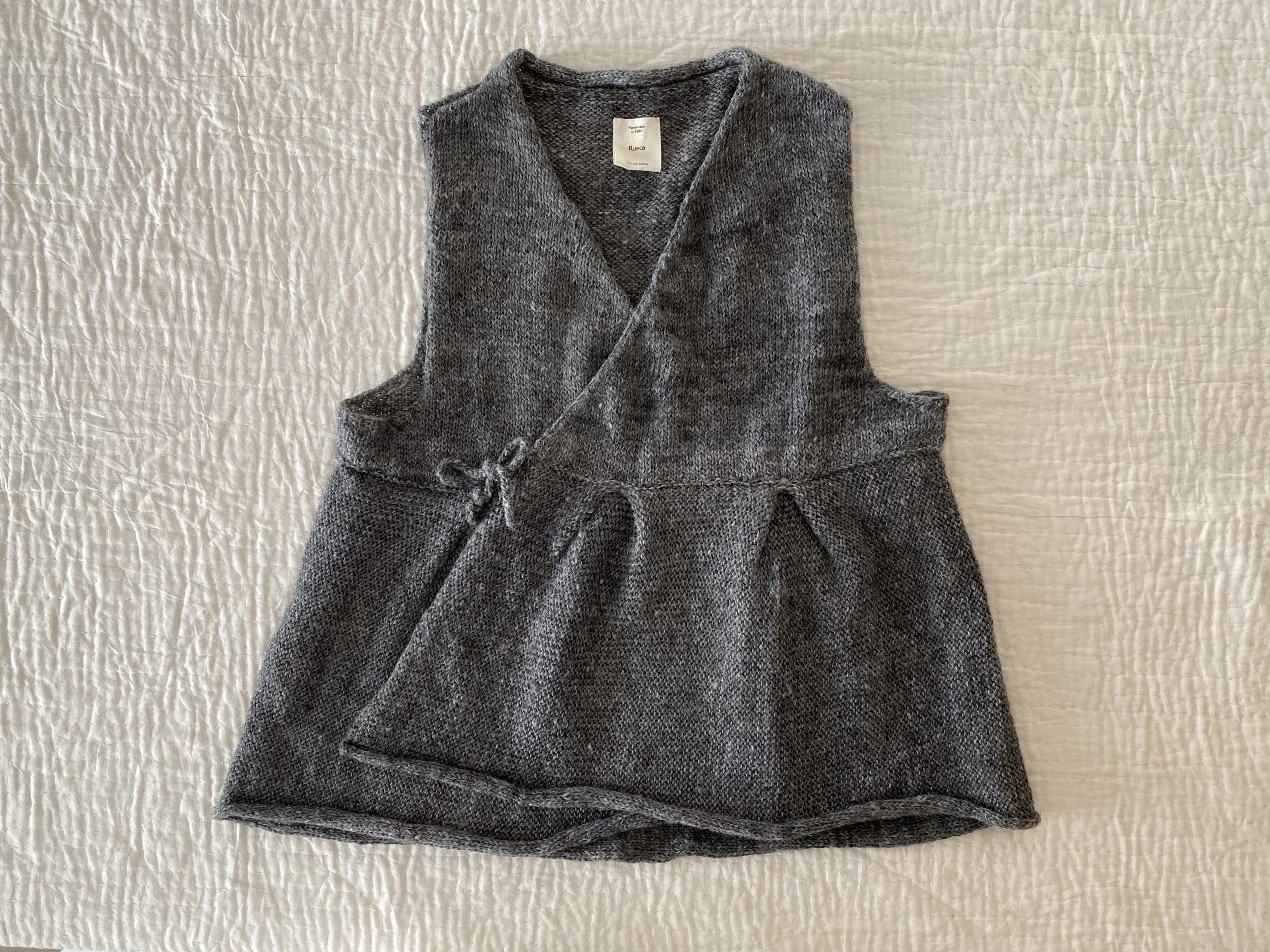プエンテ　アルパカの手紡ぎカシュクールベスト