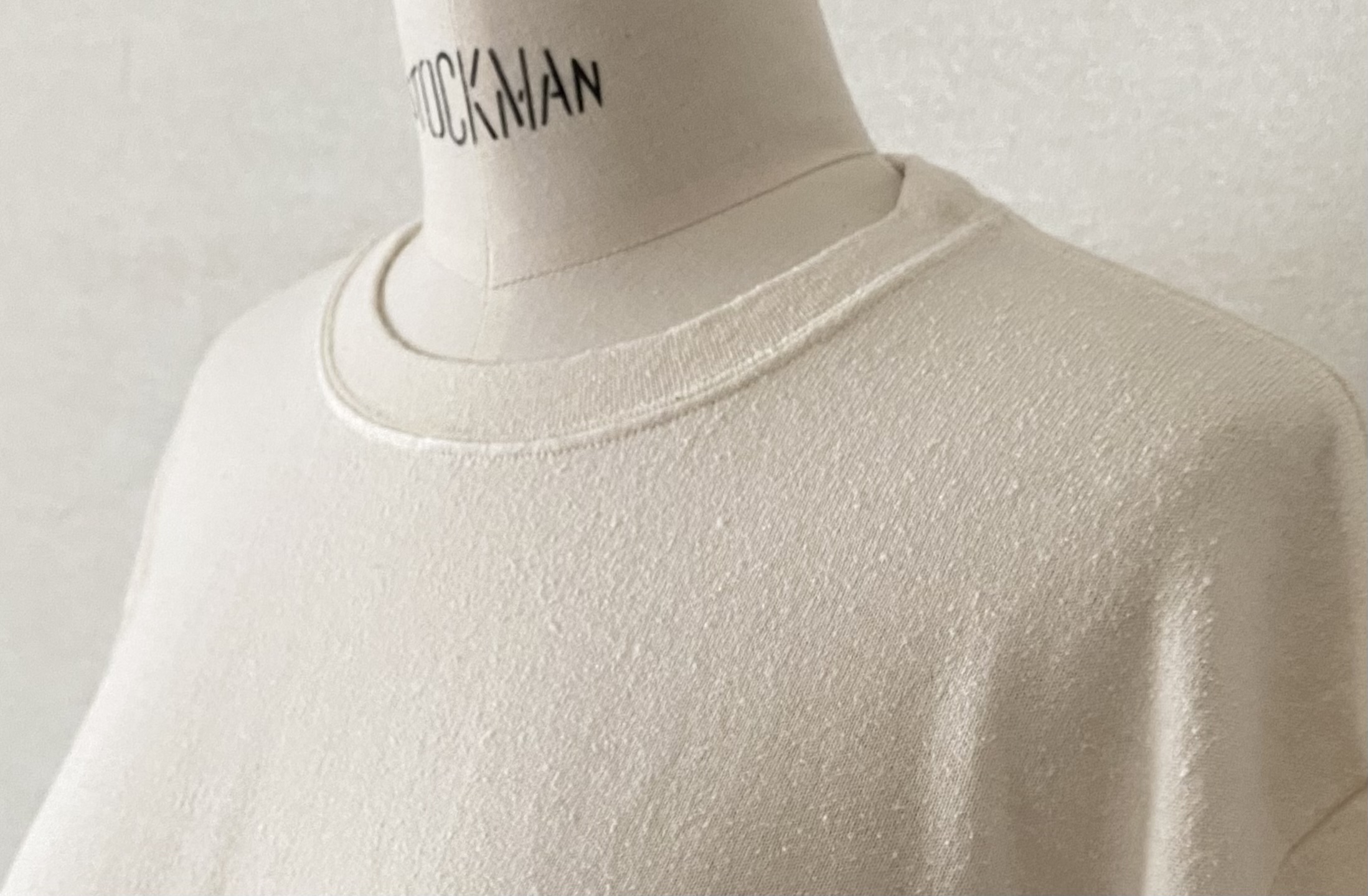 MITTAN  絹100%のTシャツ