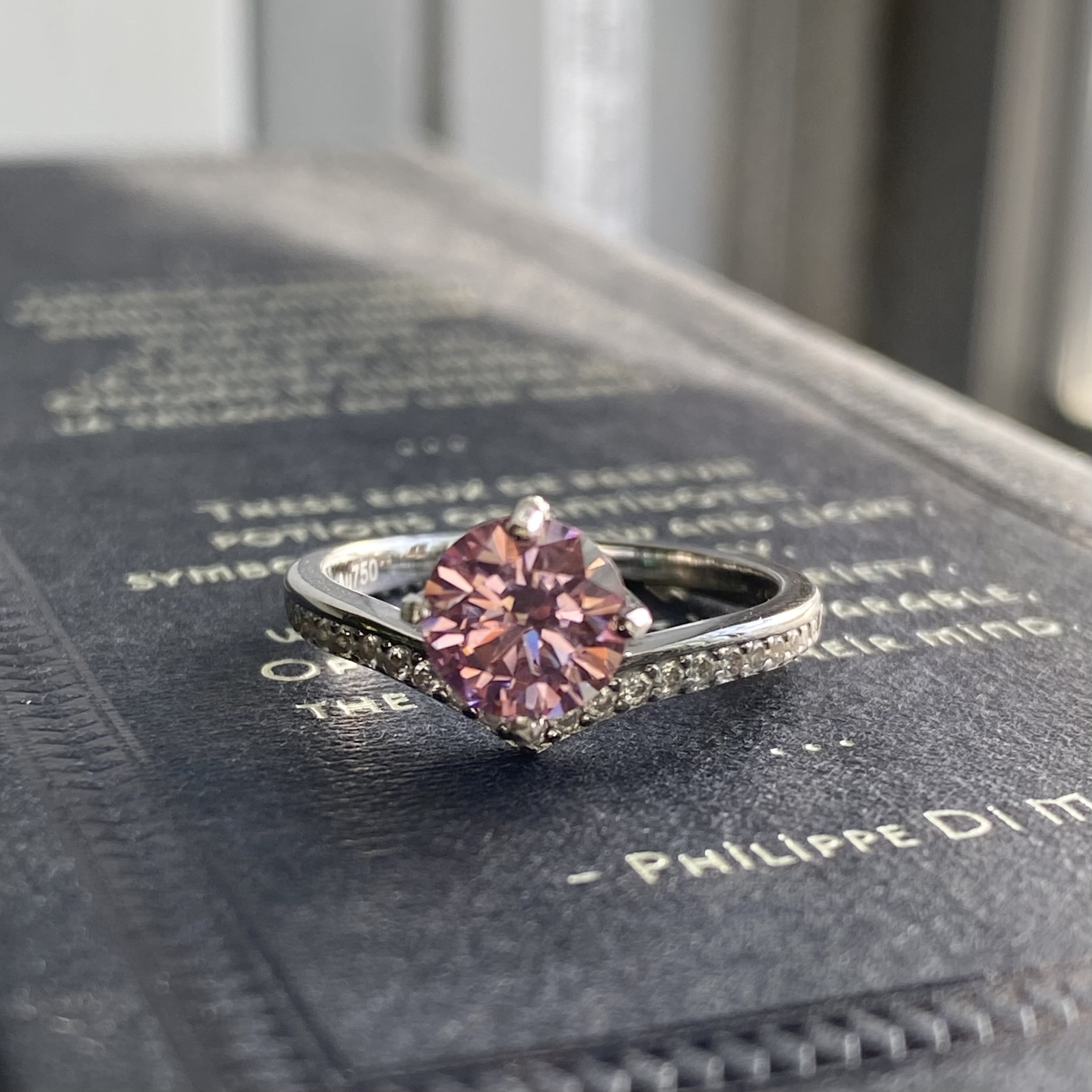 New item 桜ピンク ハーフエタニティ