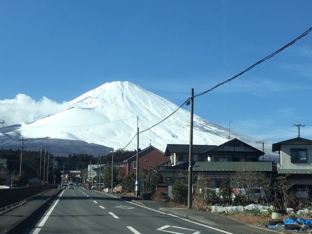富士山はやっばりこーでねーと！