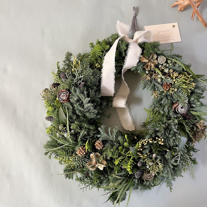【送料無料】針葉樹が薫る、大きなXmasフレッシュグリーンリース UPしました!