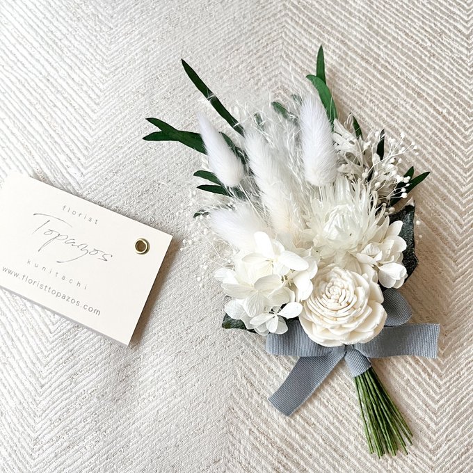 ホワイト&グリーンの新作コサージュをアップしました!