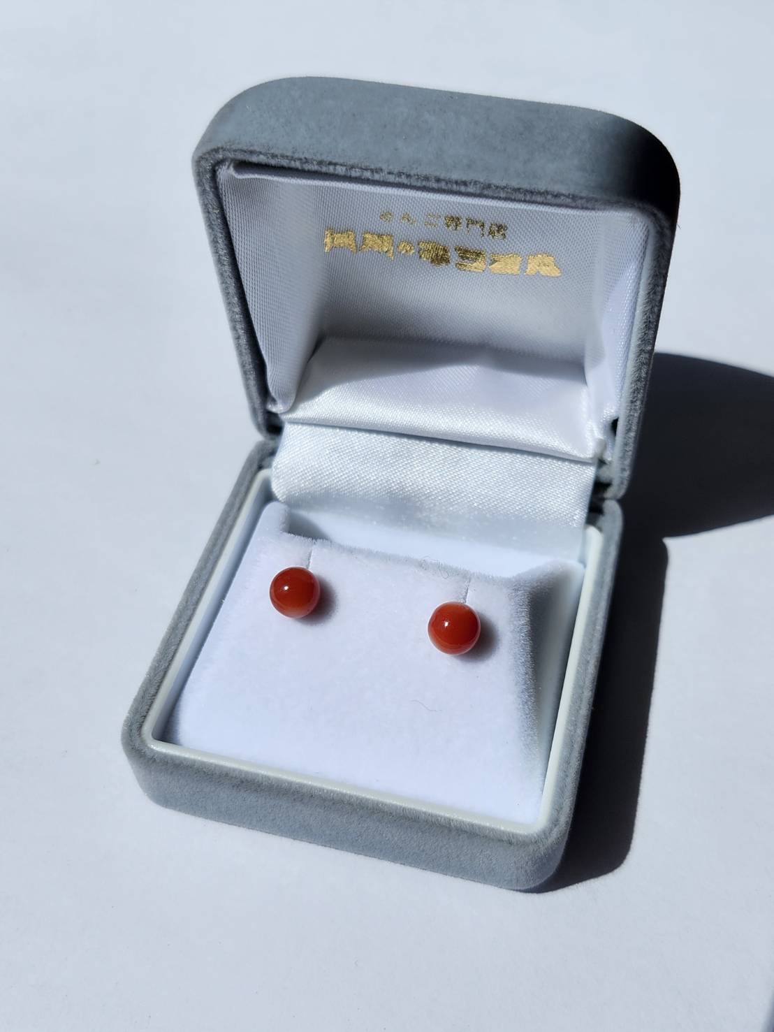 【新商品】　赤珊瑚玉ピアス　K14ホワイトゴールド　を新掲載しました
