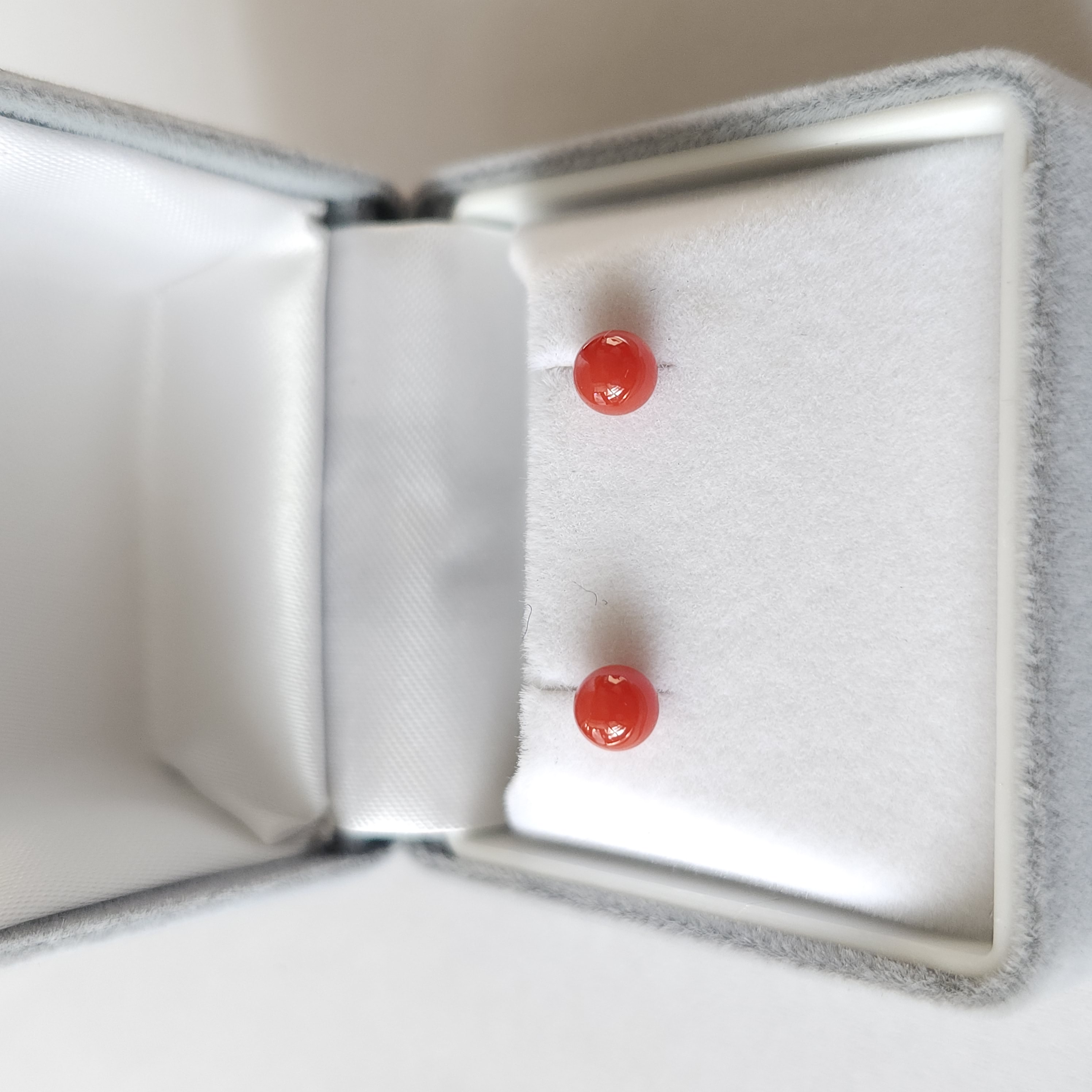 【新掲載】地中海珊瑚玉ピアス(K18)