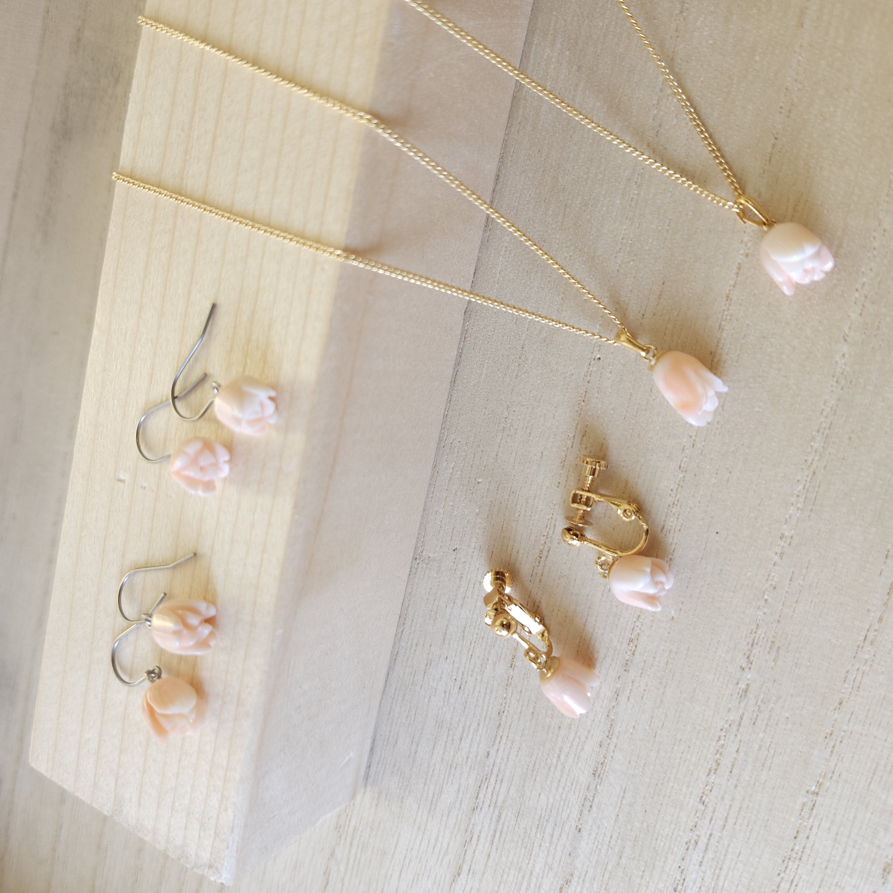 【新掲載】春を感じさせるチューリップのアクセサリー