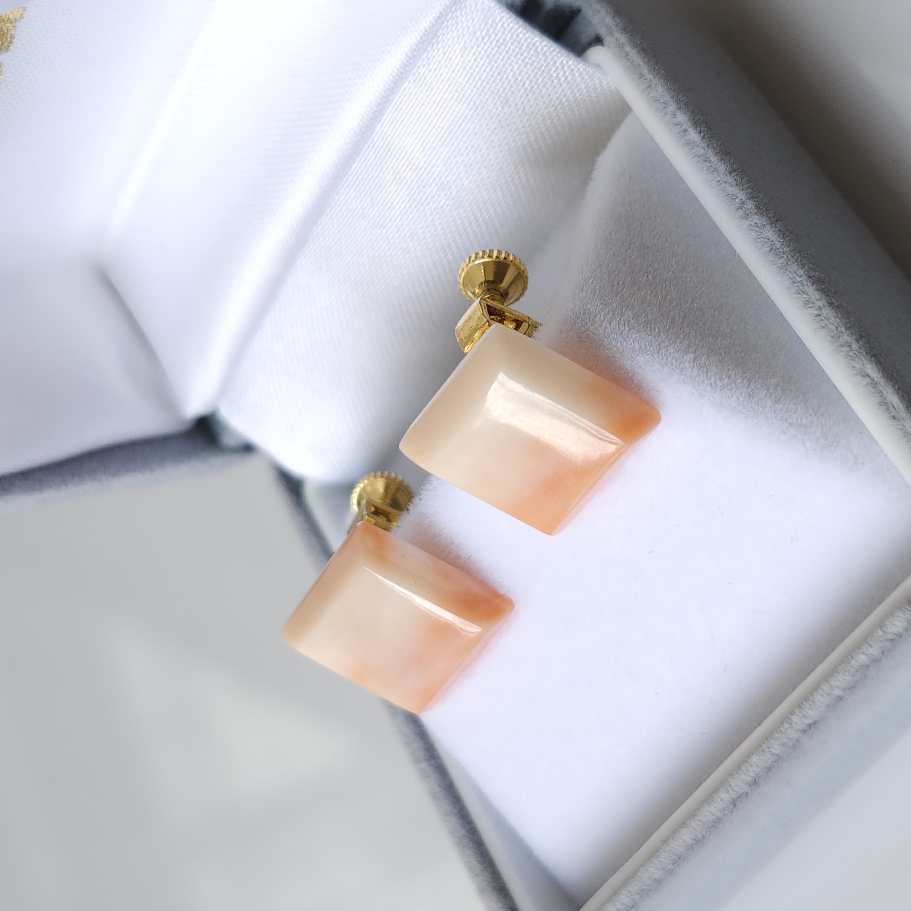 【新掲載】深海珊瑚イヤリング