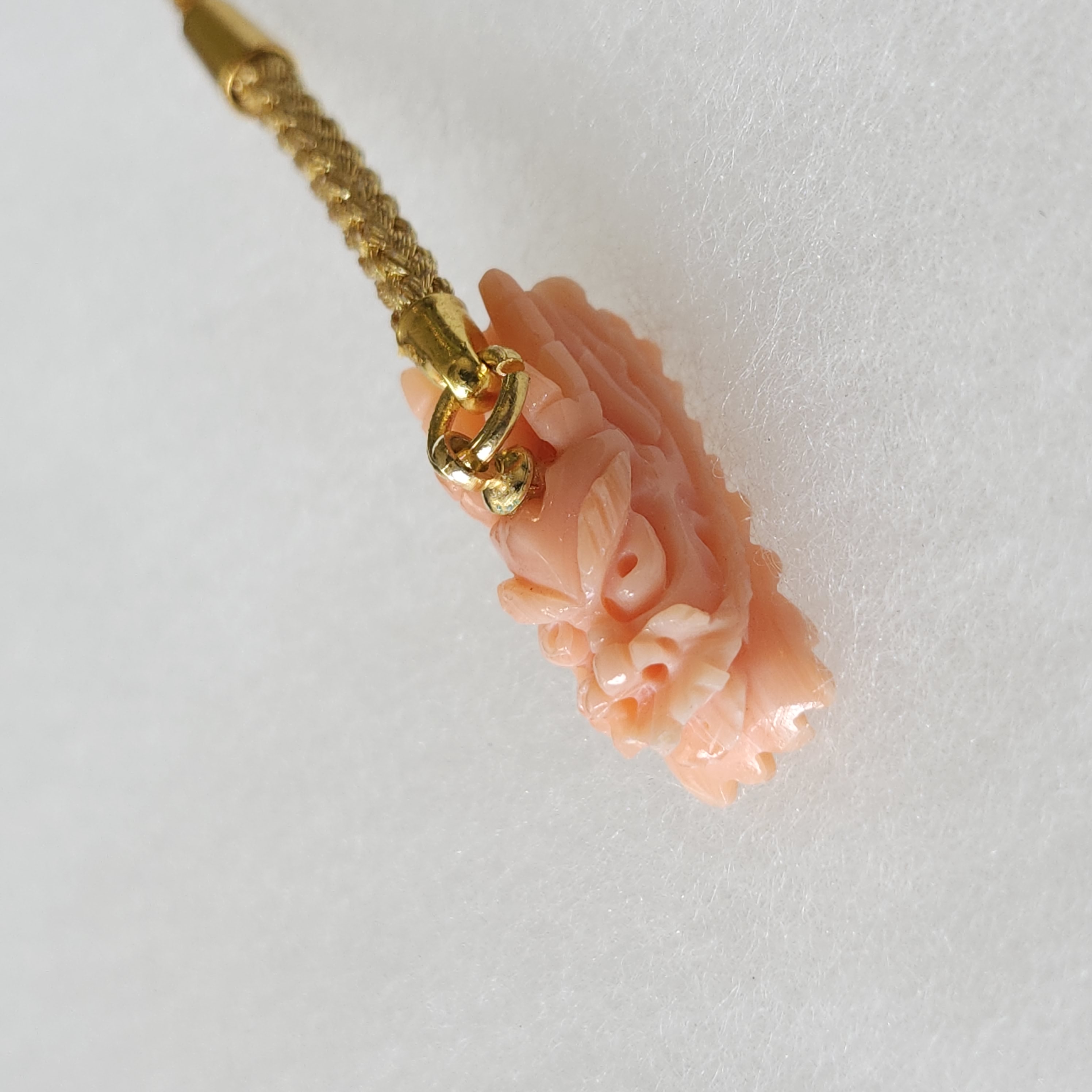 【新掲載】辰(珊瑚彫刻)の干支根付け