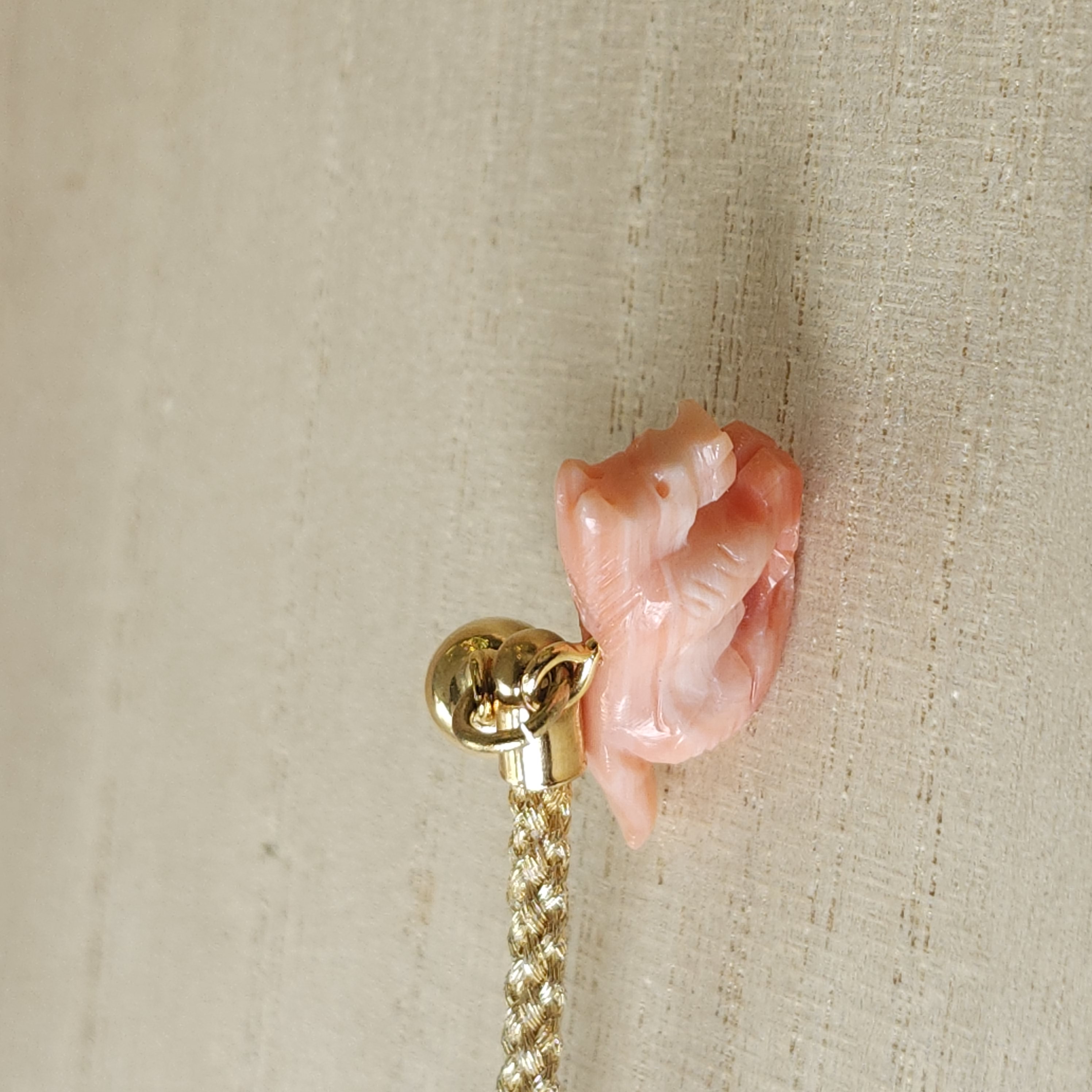 【新掲載】馬の根付(珊瑚彫刻)