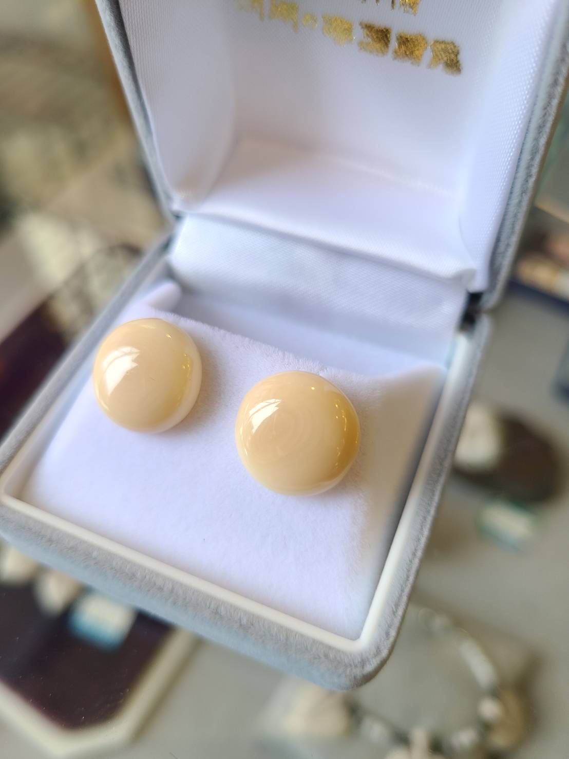 【新商品】Vague d’ivoire  k18ピアス　を新掲載しました。