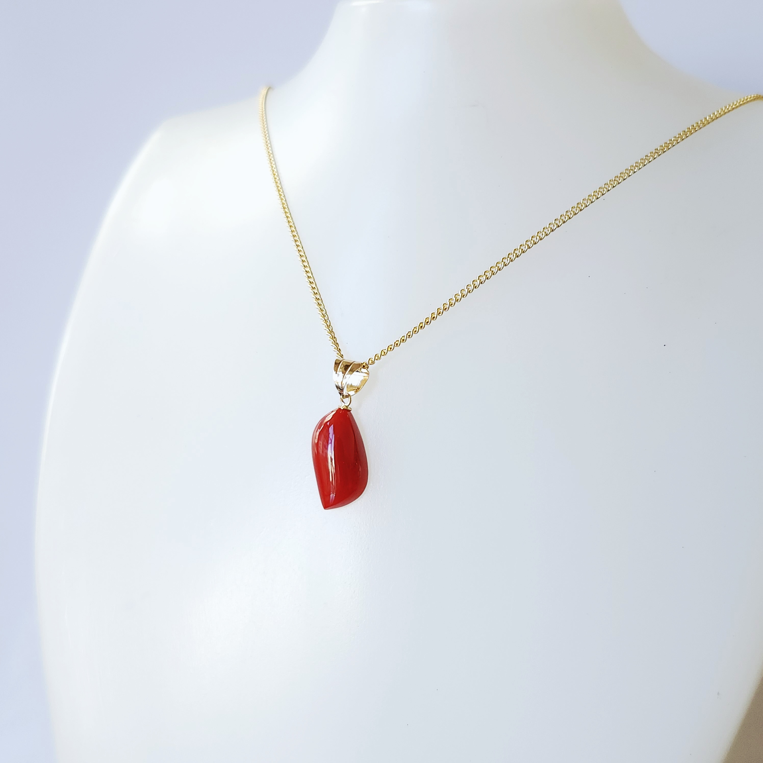 【新掲載】血赤珊瑚ペンダント(K18)