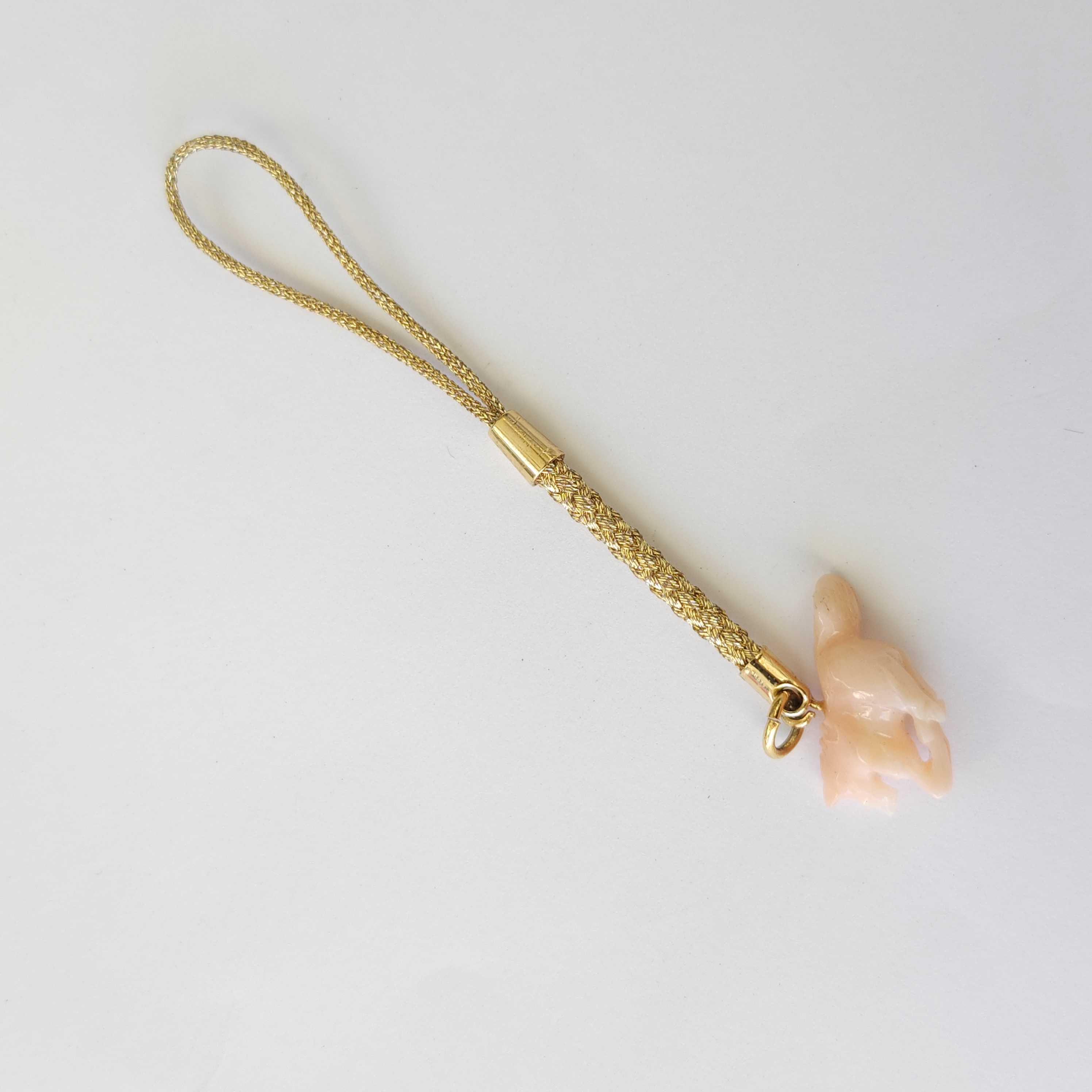 【新掲載】馬(珊瑚彫刻)の根付