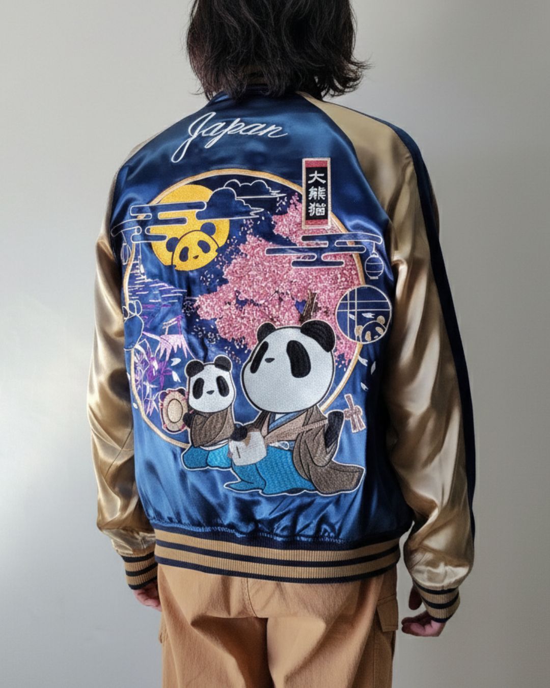 パンディエスタのリバーシブルスカジャン