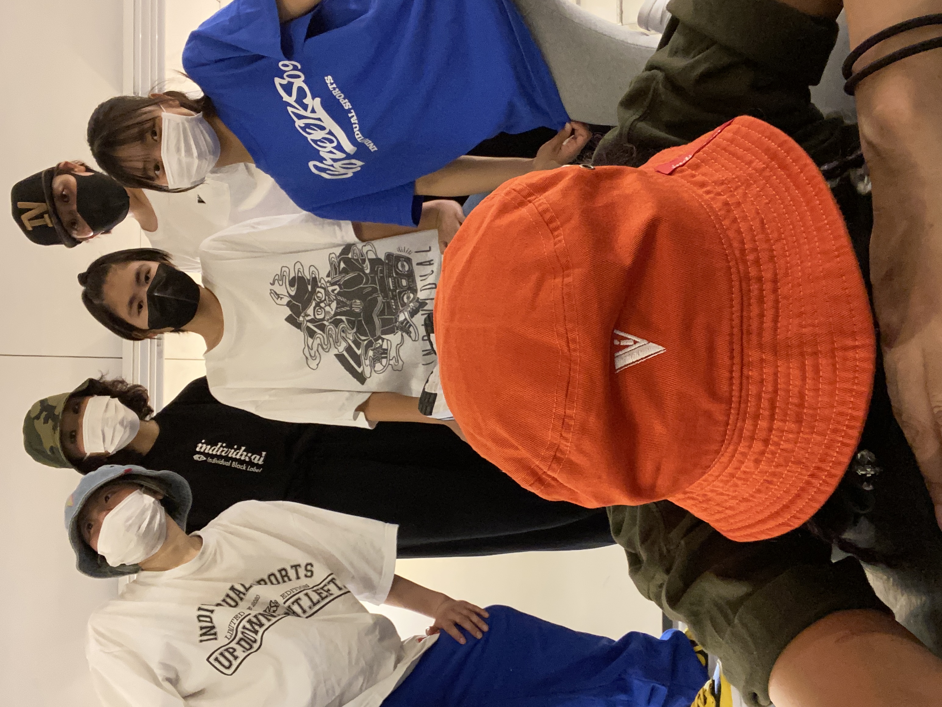 Tシャツ