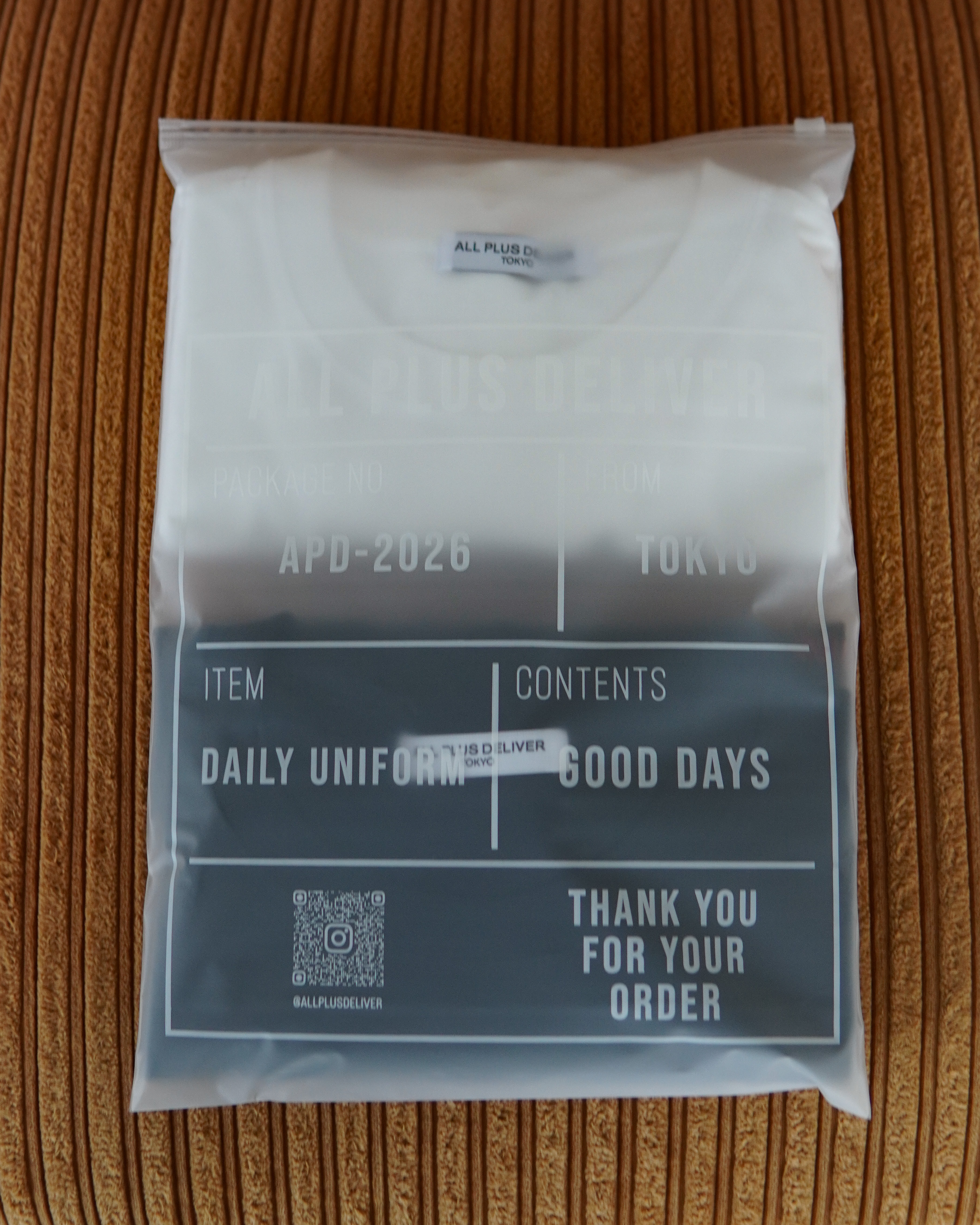 APD LOGO PACK S/S TEE オリジナルパッケージ