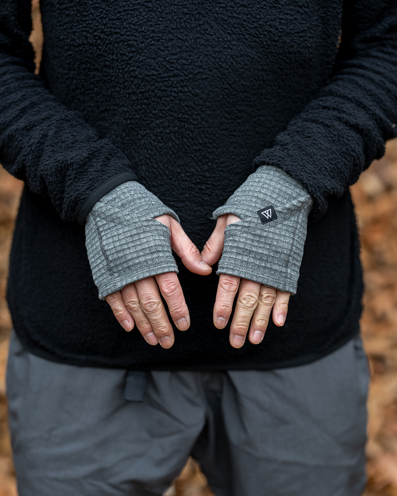 Power Grid Wrist Gaiter