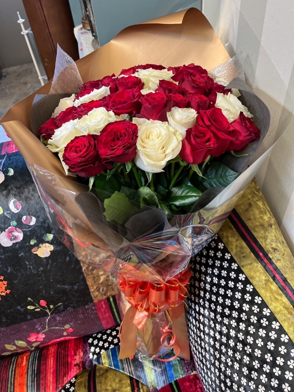 プロポーズに40本のバラの花束｜ホテルニューオータニ幕張、プロポーズプラン