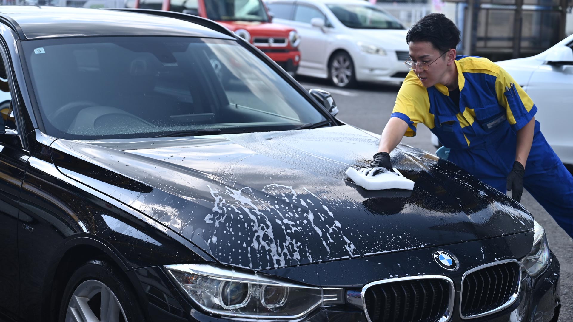 洗車スポンジは1個で足りる？ボディ用と汚れ用を分ける理由