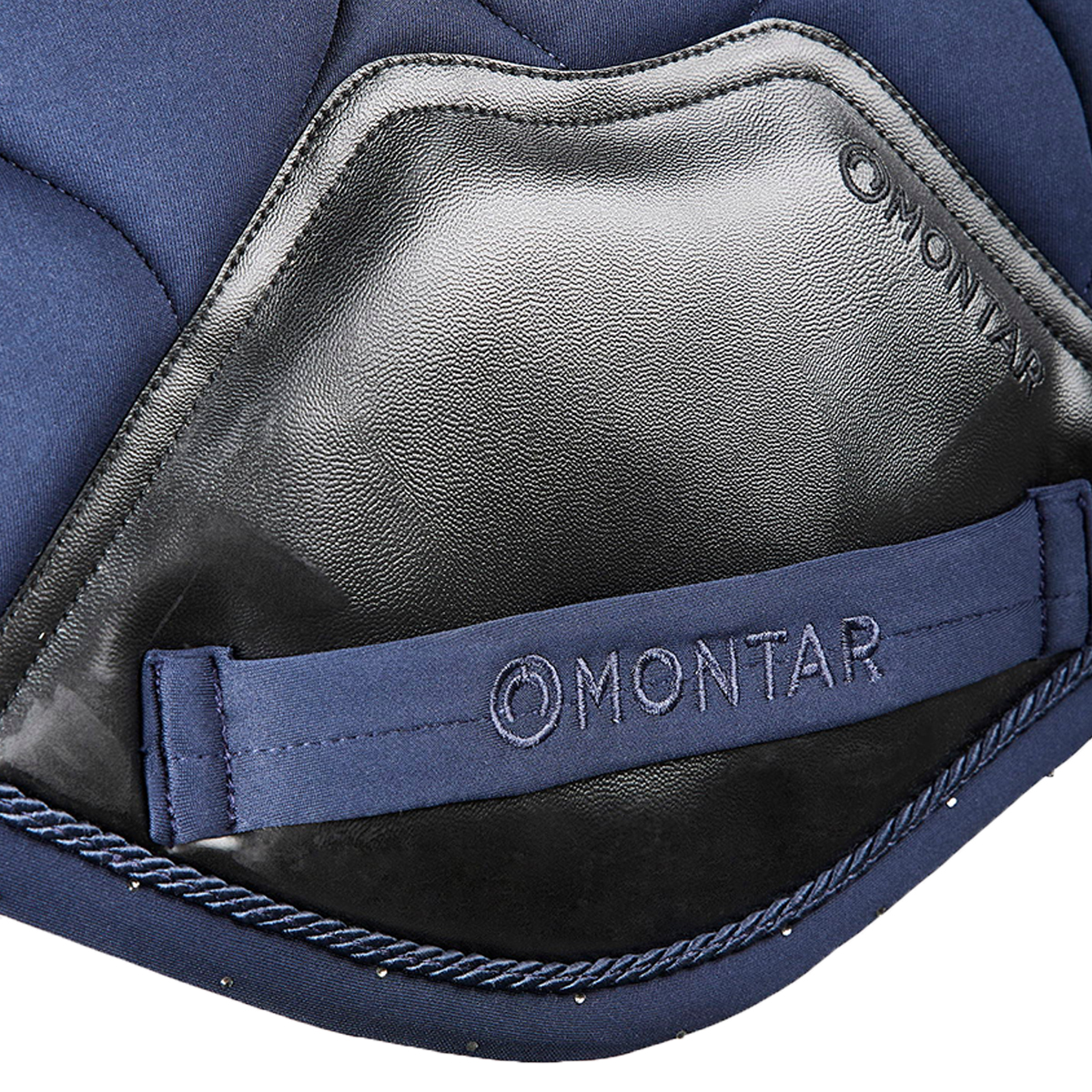 華やかジャンプスタイルを叶える！Saddle Pad MOFlow Crystal Jumping