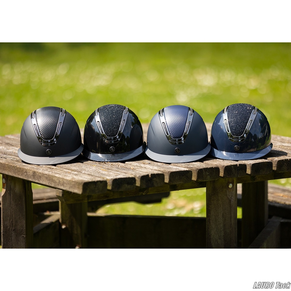 🐴 ヘルメットの取り扱いをはじめました！