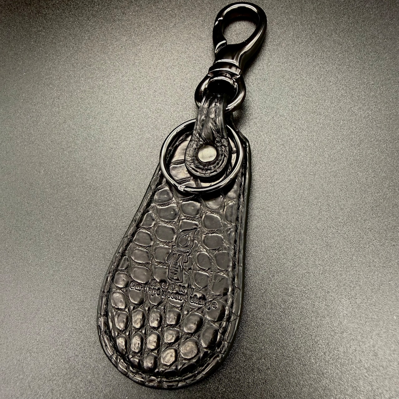 新発売です!ラグジュアリーなシューホーンキーホルダー★