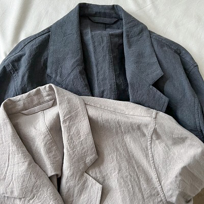 【STILL BY HAND】スーツスタイルも可能。少し変わった素材のジャケット＆パンツ。　