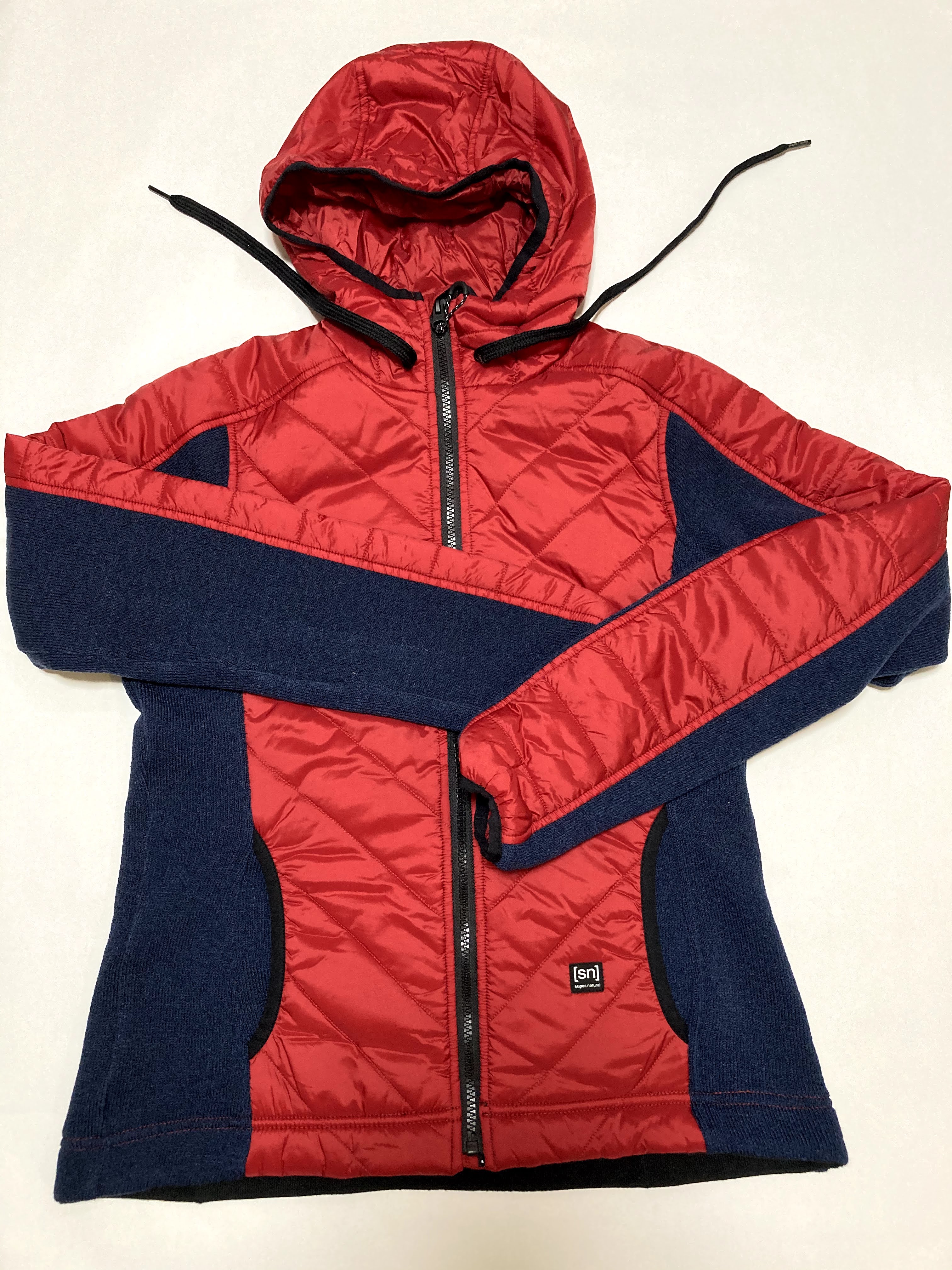 【pickup】ちょっとチャレンジング？赤と紺のキルティングアウター