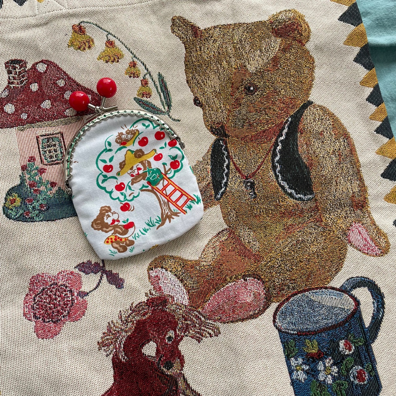 ナタリーレテのトートバッグとフランスのハンドメイド作家さんの一点ものがま口♪