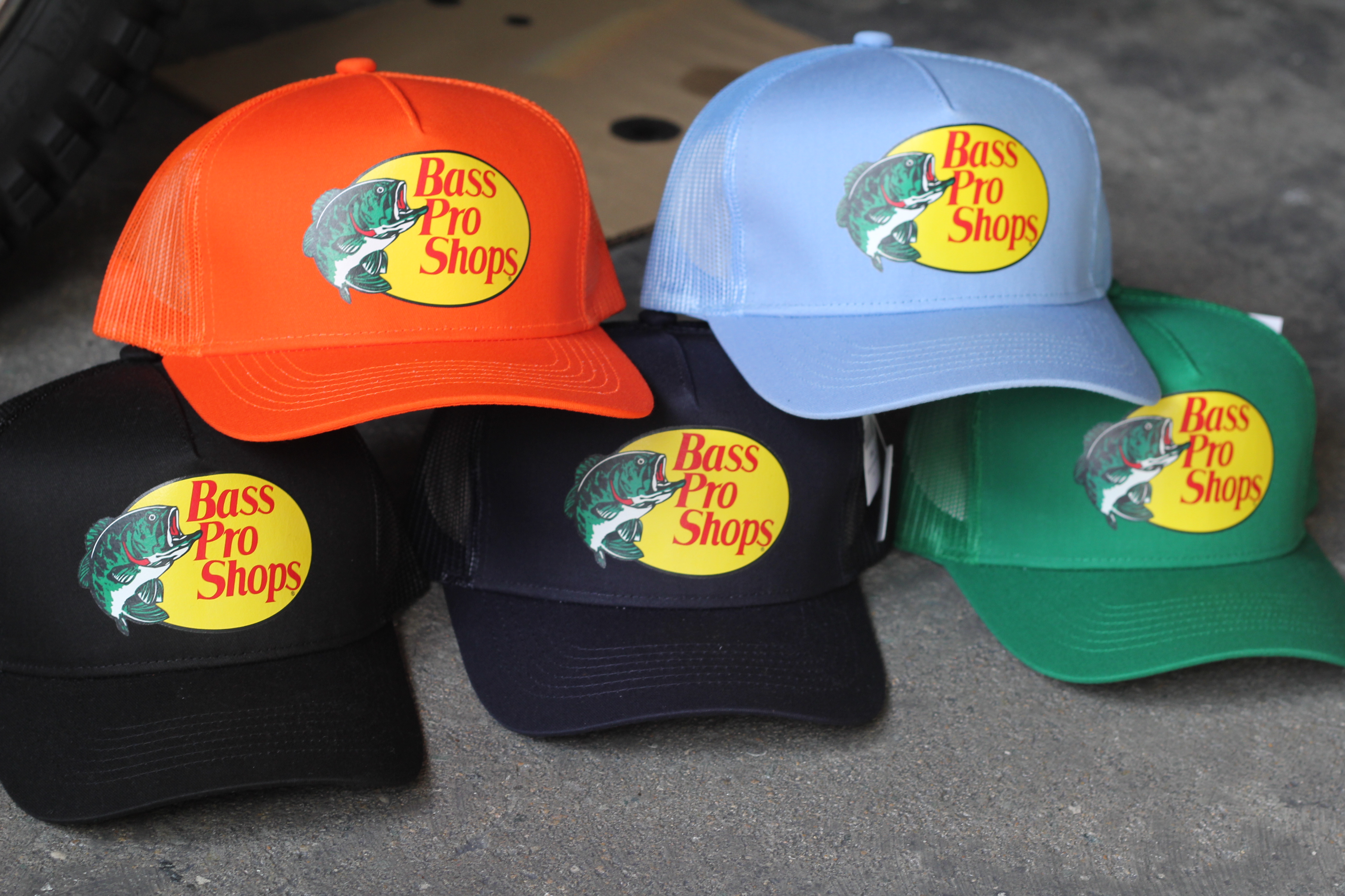 ≪New in≫Bass Pro Shops Mesh Trucker Cap