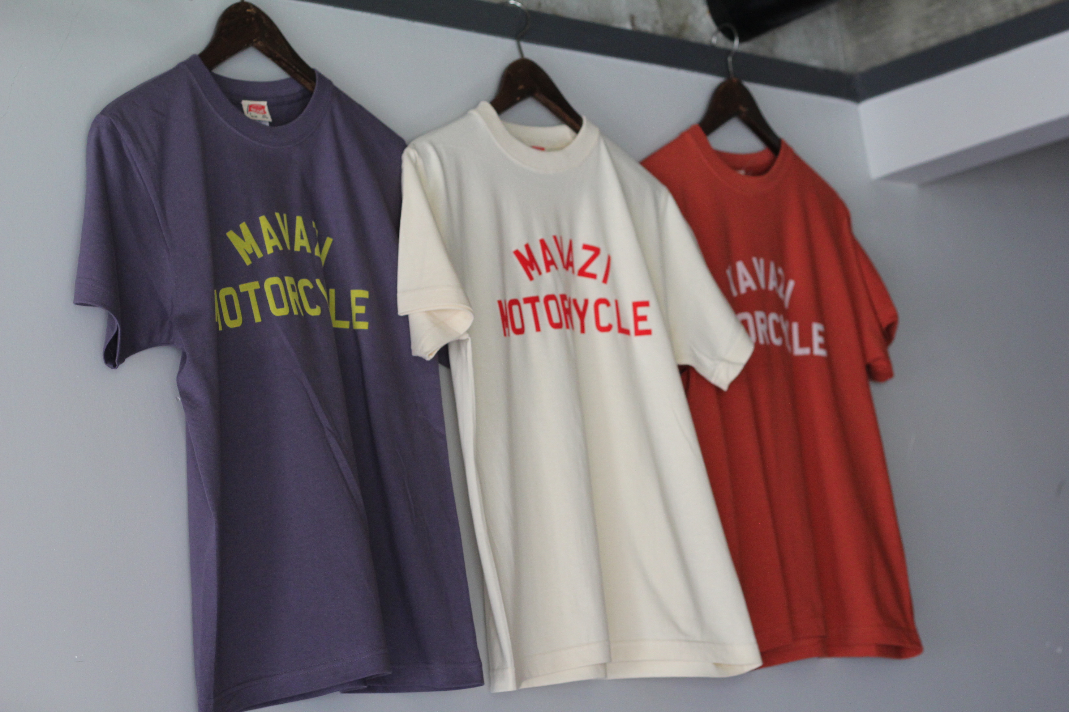 ≪New in≫ MAVAZI MOTORCYCLE Flocked Print T-Shirt