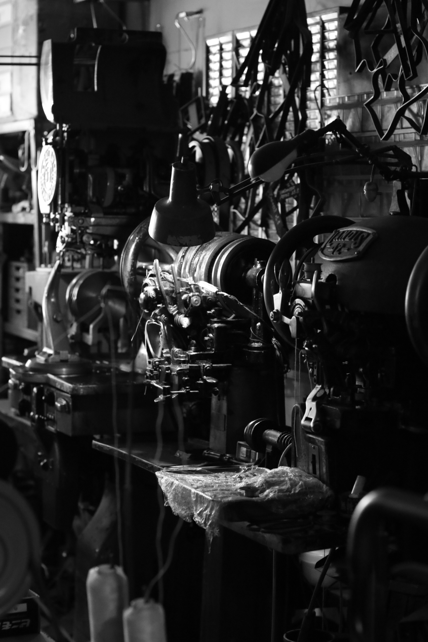 ≪look around≫ HJ BOOTMAKER