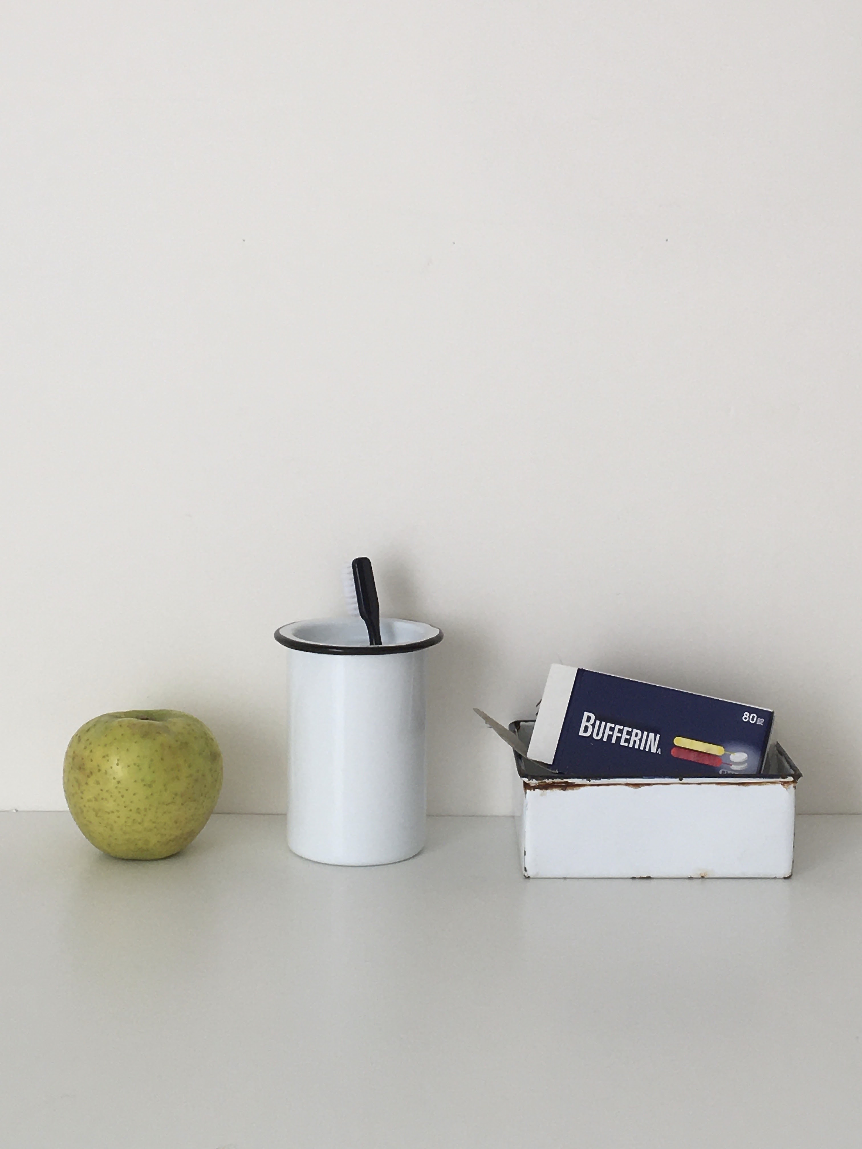 ホーロー 歯ブラシスタンド｜Enamel Toothbrush Mug