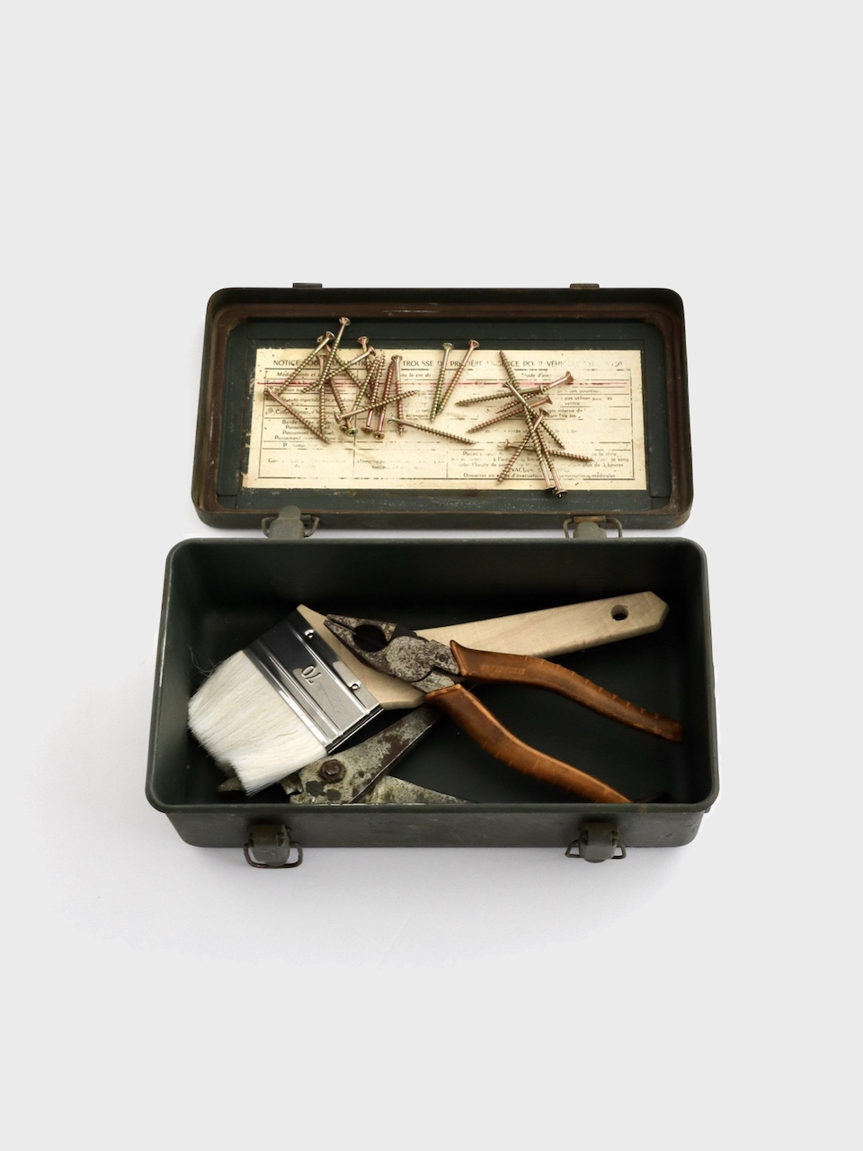 新商品｜フランス軍 ユーズド ファーストエイド メタルボックス