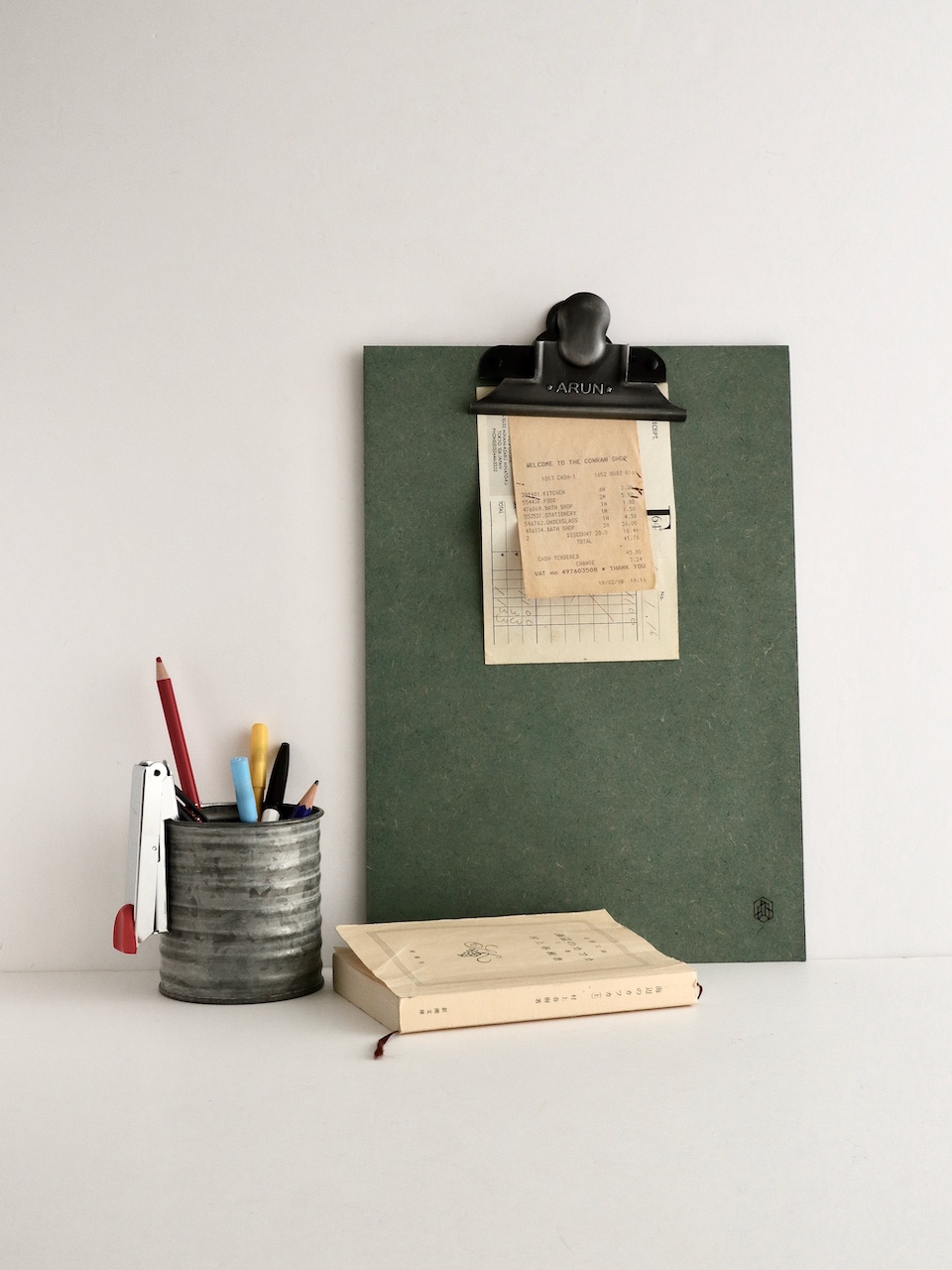 Clip Board A4 Green  / Pink BRÛT