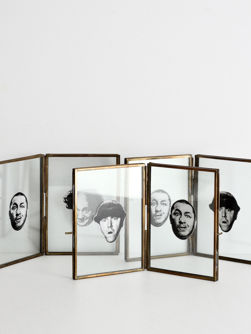 Danta Folded Frame Medium Black / Brass