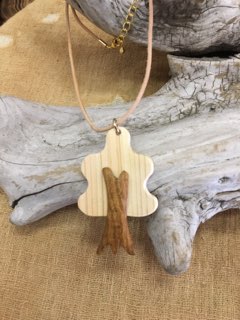 樹木のペンダント