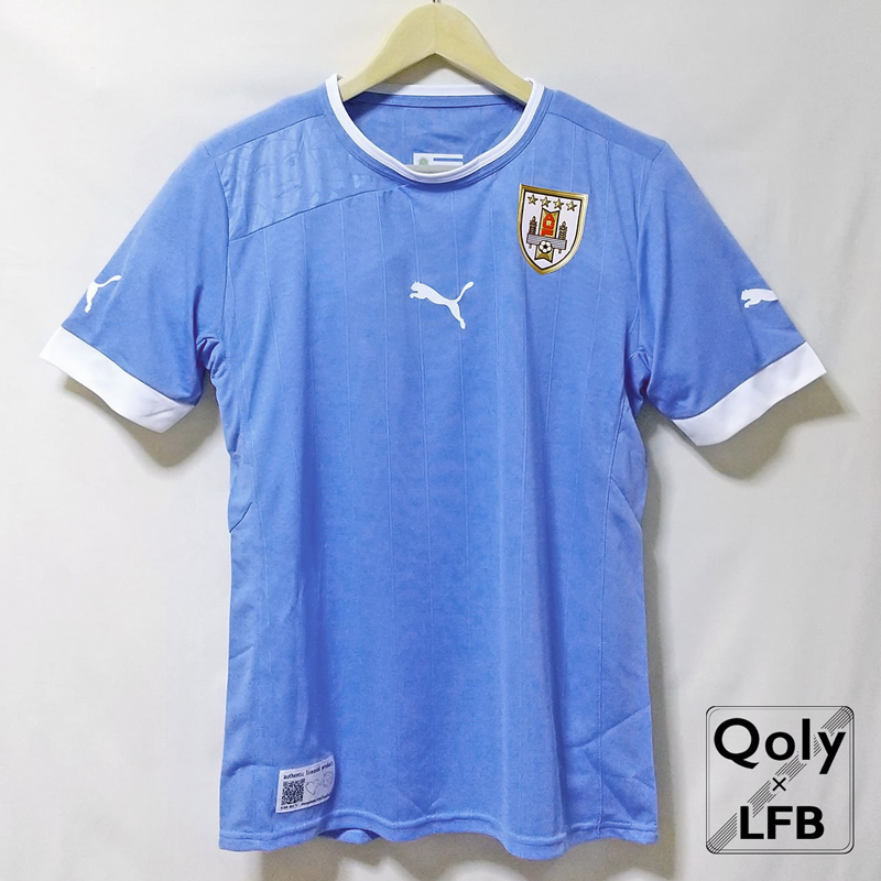 ウルグアイ代表、“五月の太陽”を描いた2014W杯予選ユニフォームです