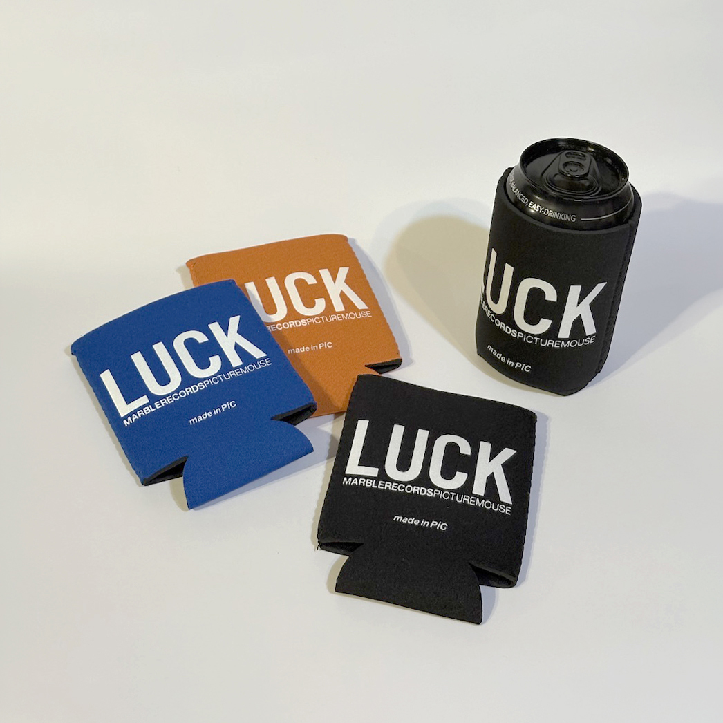 LUCK logoクージー発売
