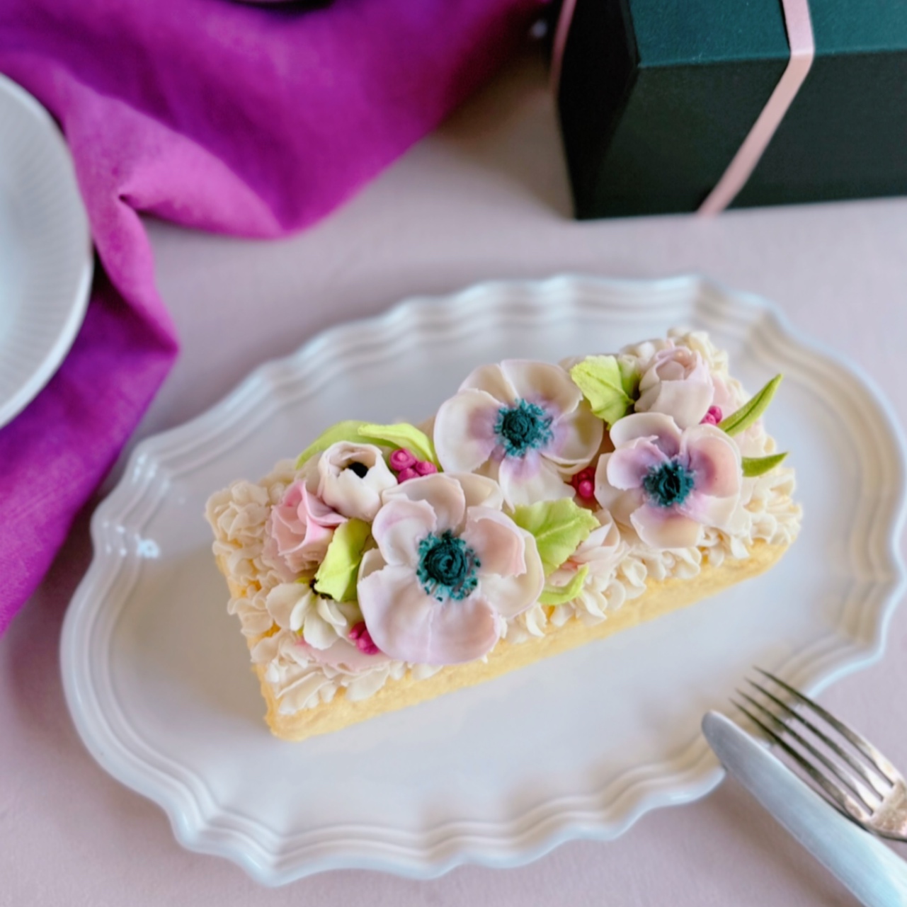 アネモネのBOXケーキ販売のお知らせ