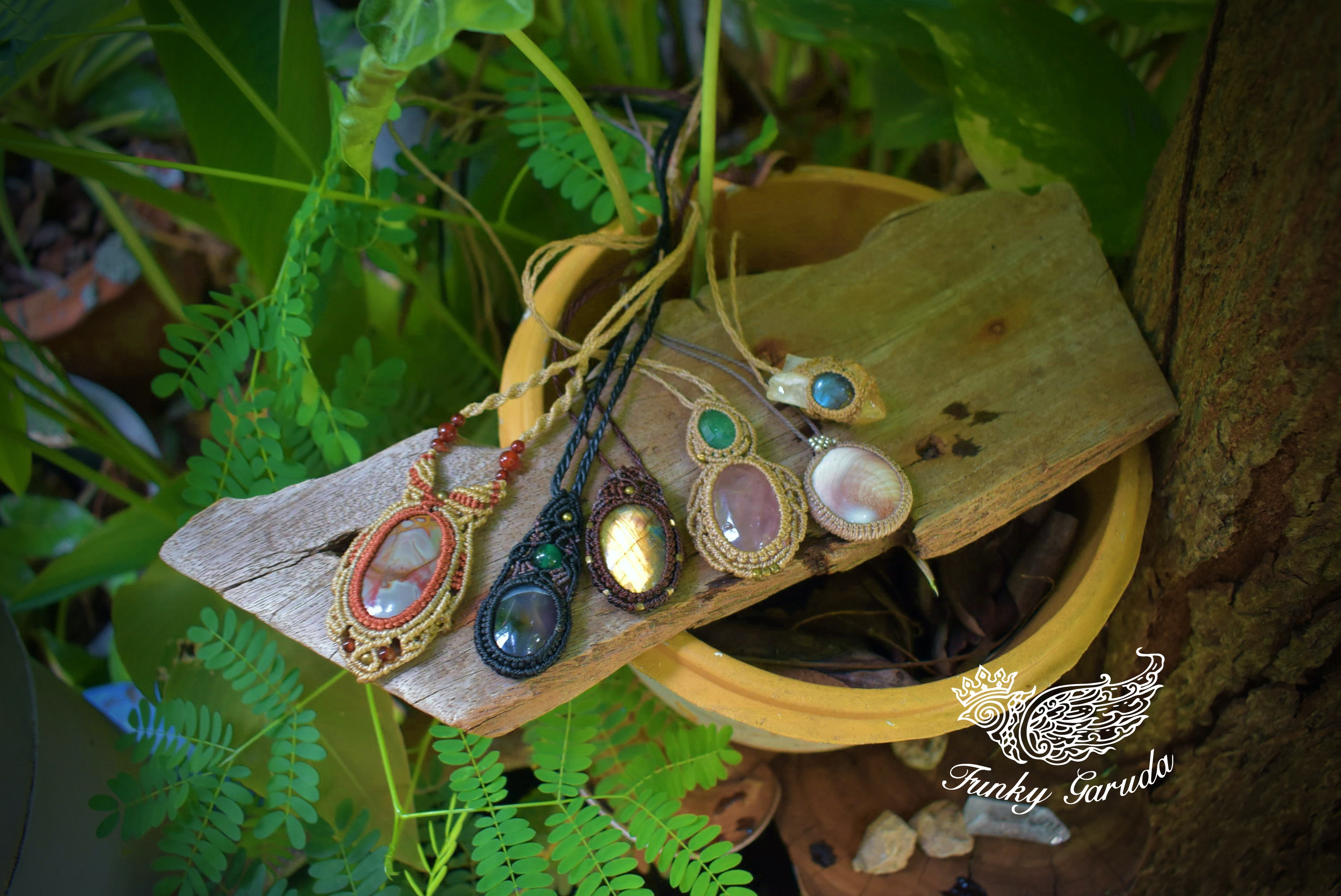 本日20:30〜過去作品をお手頃価格にて販売開始します