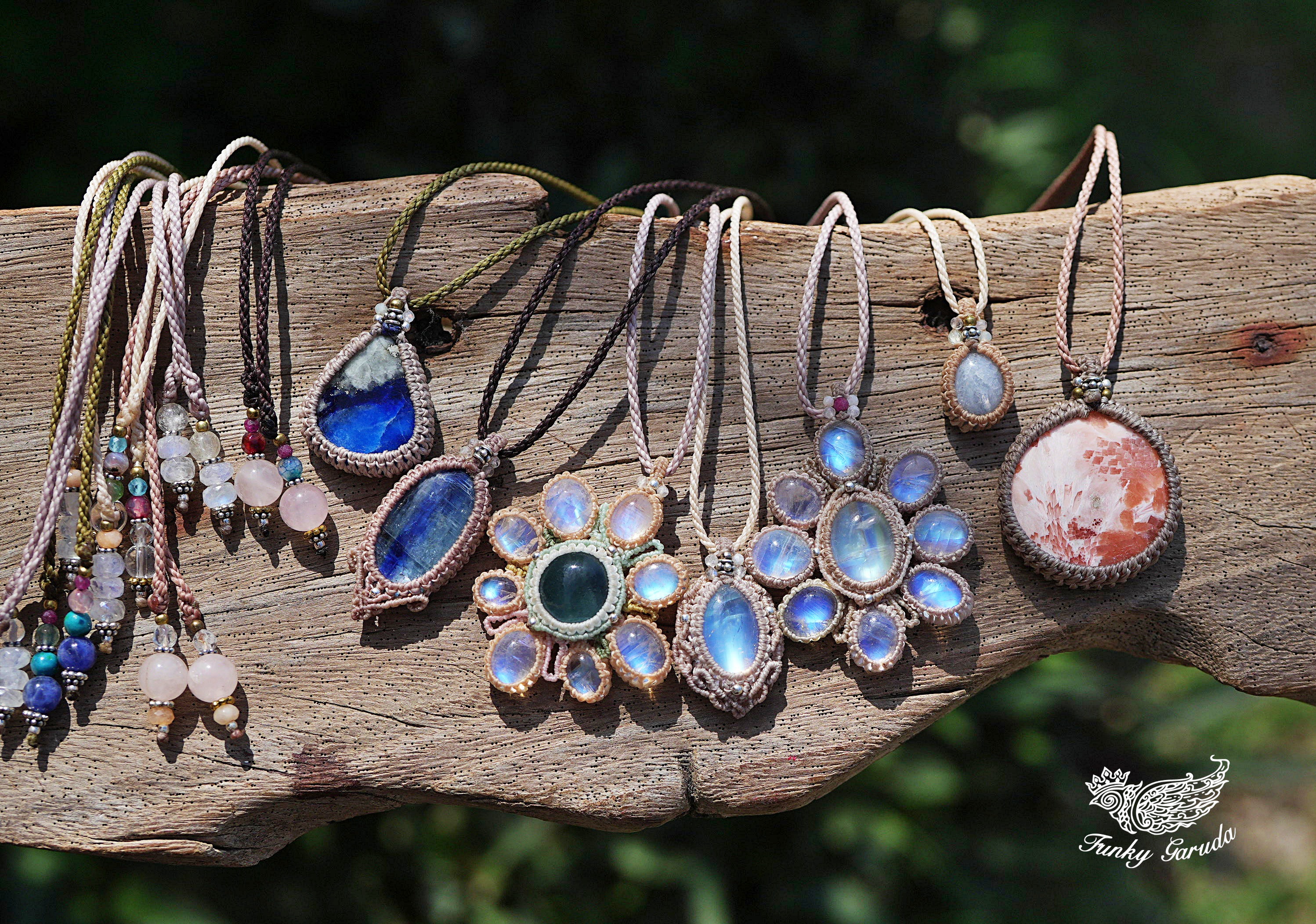 1月11日(土)新作マクラメネックレス 7点 販売開始