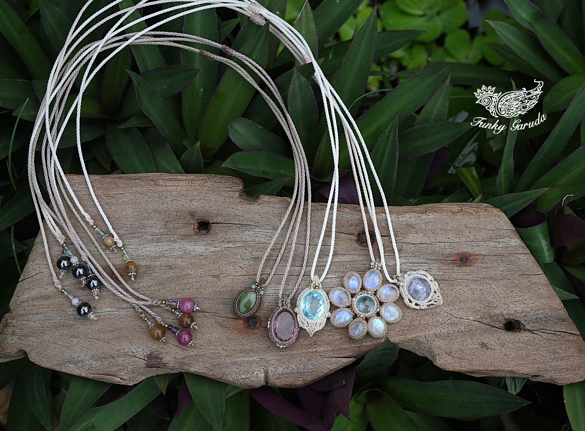 10月18日(土)20時より 新作ネックレス5点 販売開始いたします。