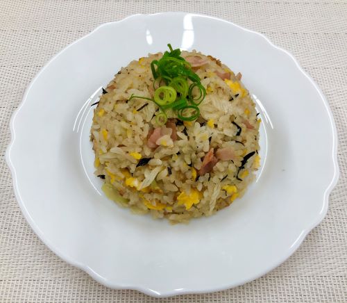 【レシピ紹介♪】ひじきちりめんチャーハン