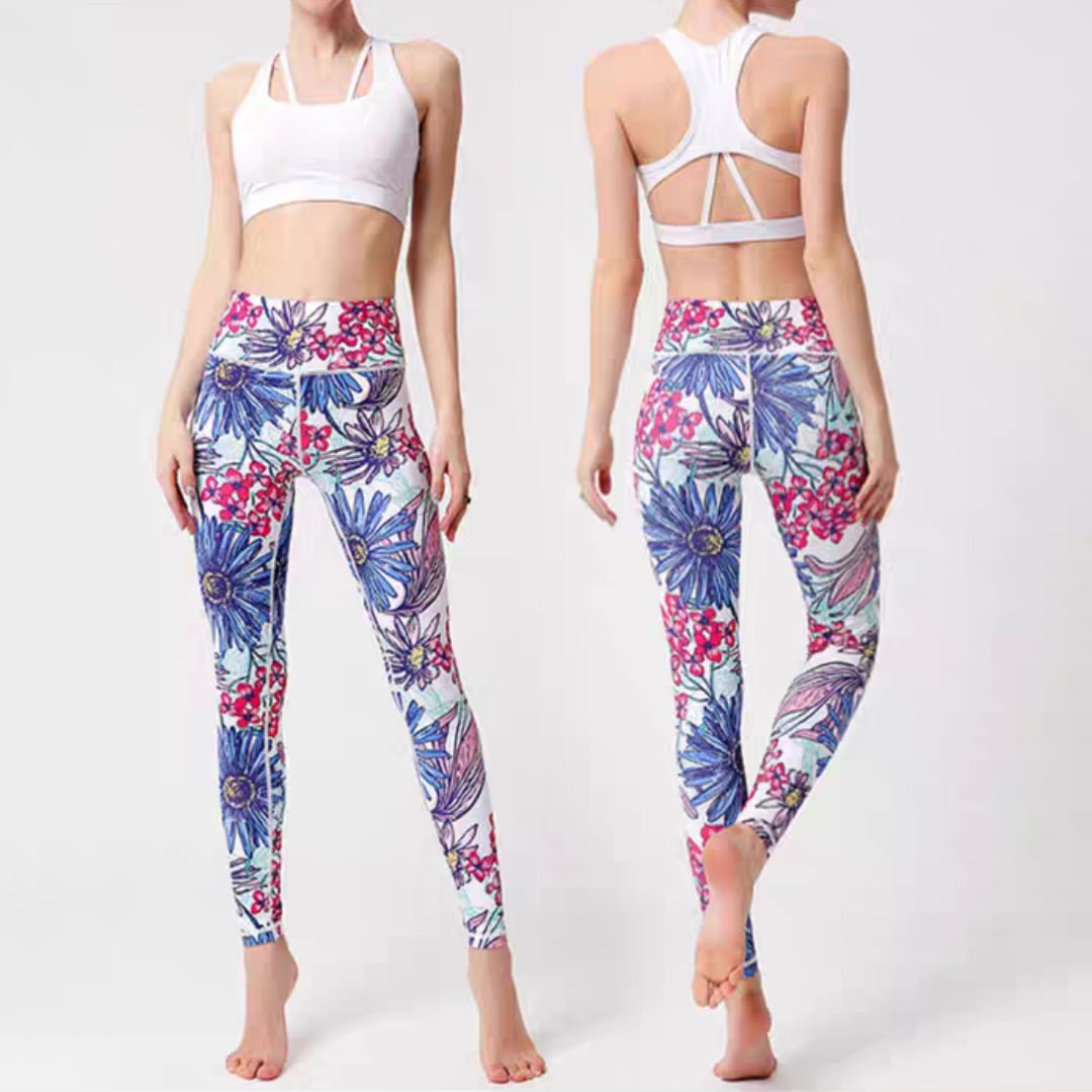 「動く時間も、私らしく。LieNiRの柄レギンスで見つける“心地よい強さ”」