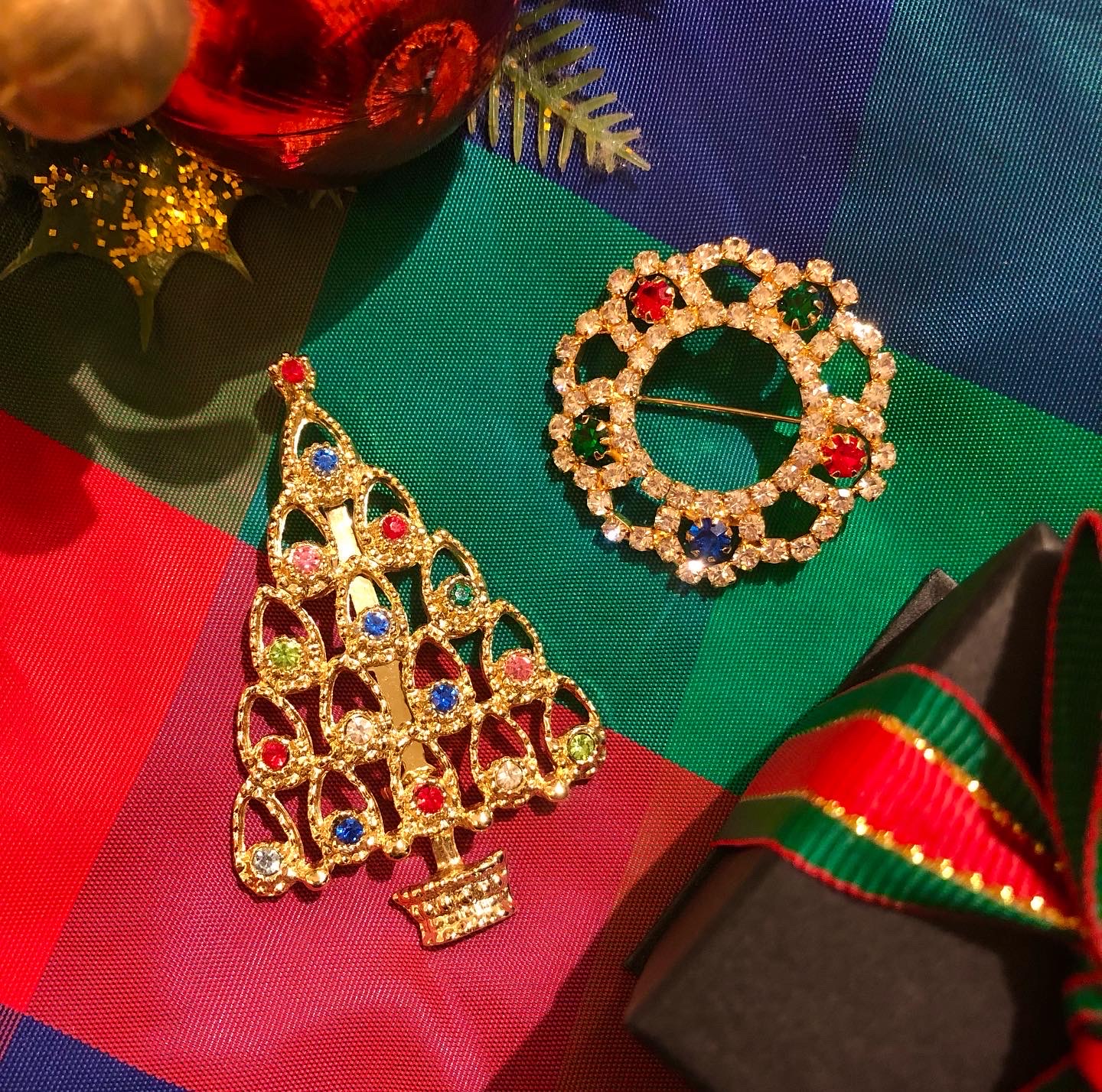 <NEW ARRIVAL>クリスマスブローチ掲載いたしました