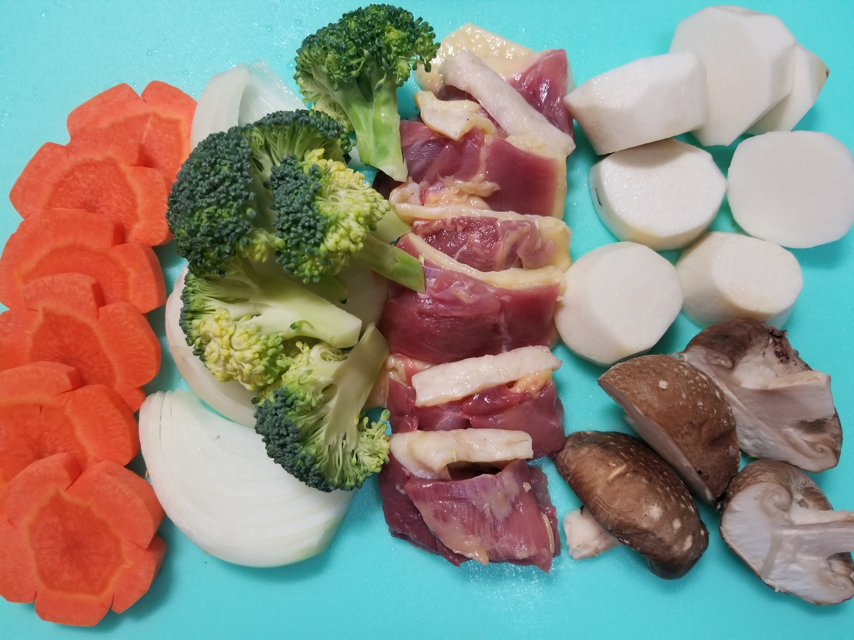 みやざき地頭鶏(じとっこ)でおうちごはんを楽しく♪【もも肉編】